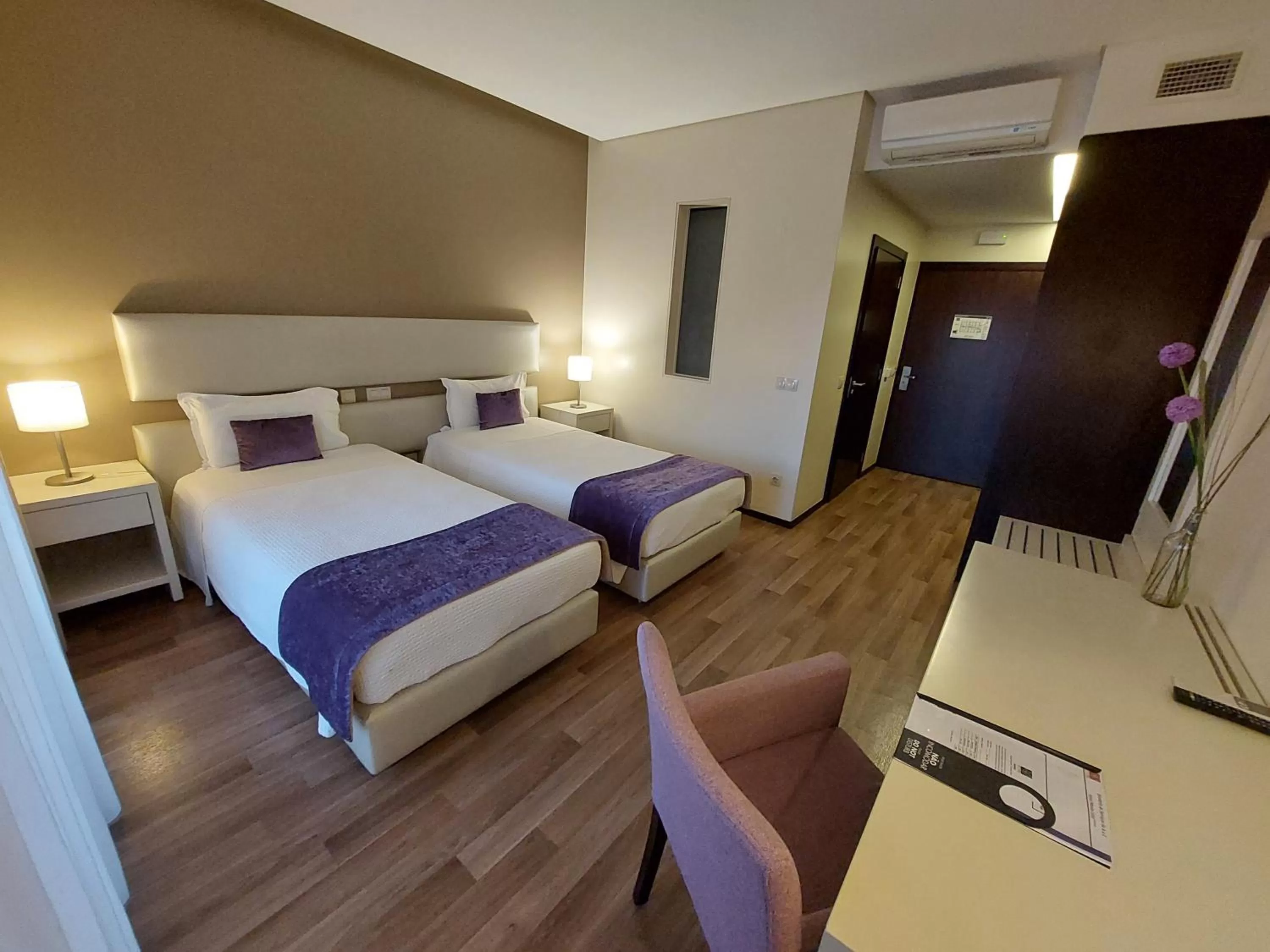 Beach, Bed in Hotel Monte Lírio