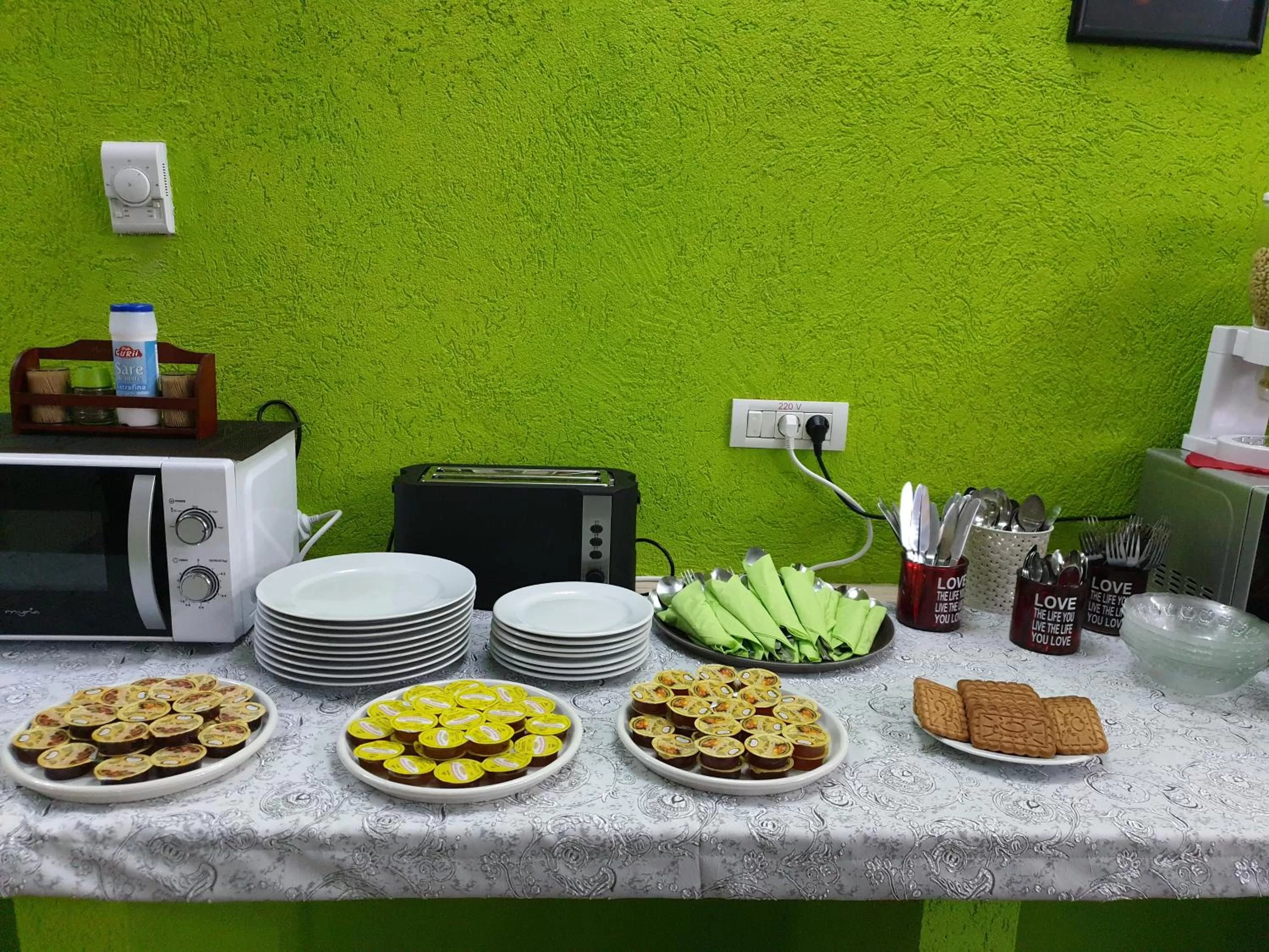 Food and drinks in Hotel Darosy