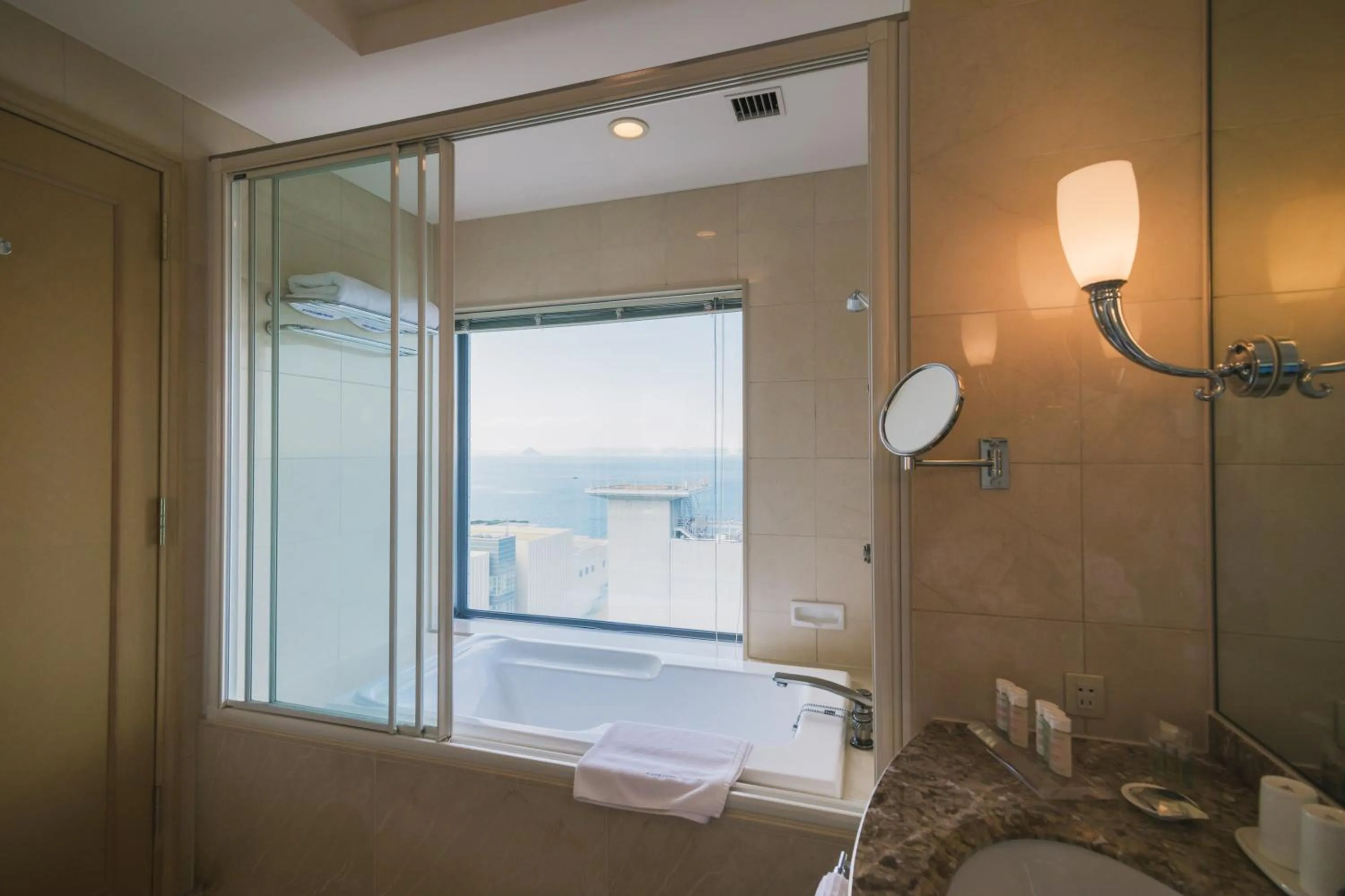 Bathroom in JR Hotel Clement Takamatsu