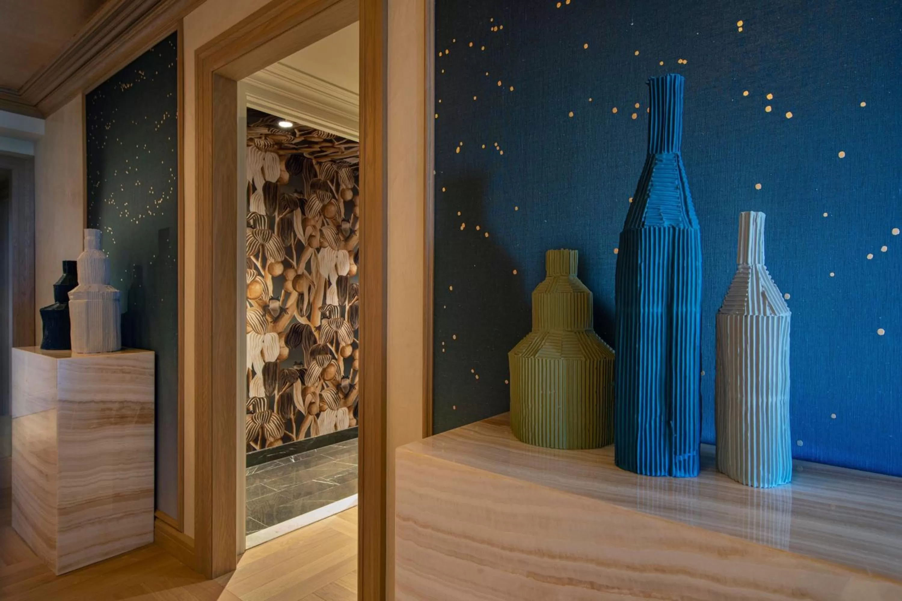 Photo of the whole room in JW Marriott Essex House New York