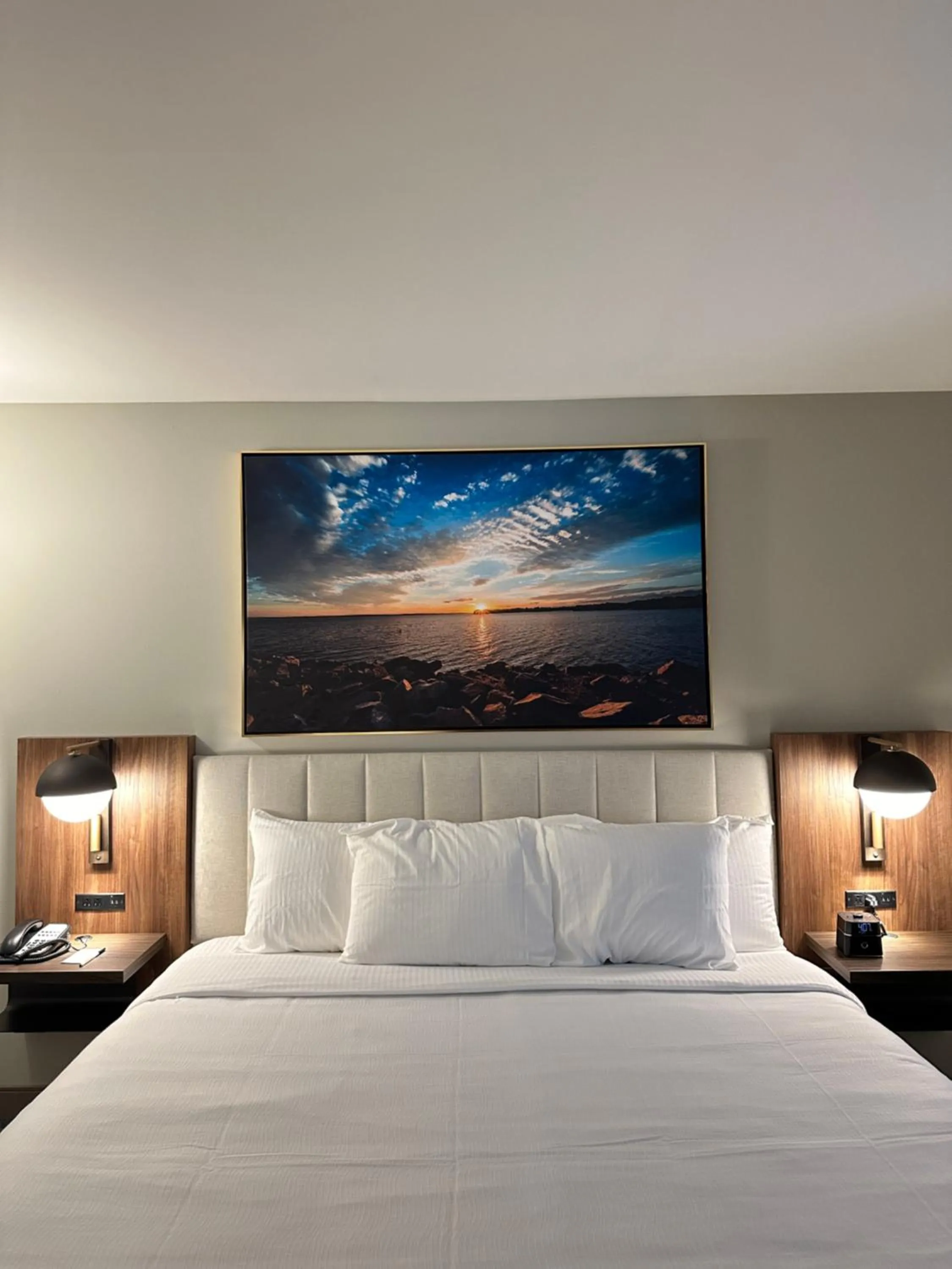 Bed in La Quinta Inn by Wyndham Columbia NE Fort Jackson