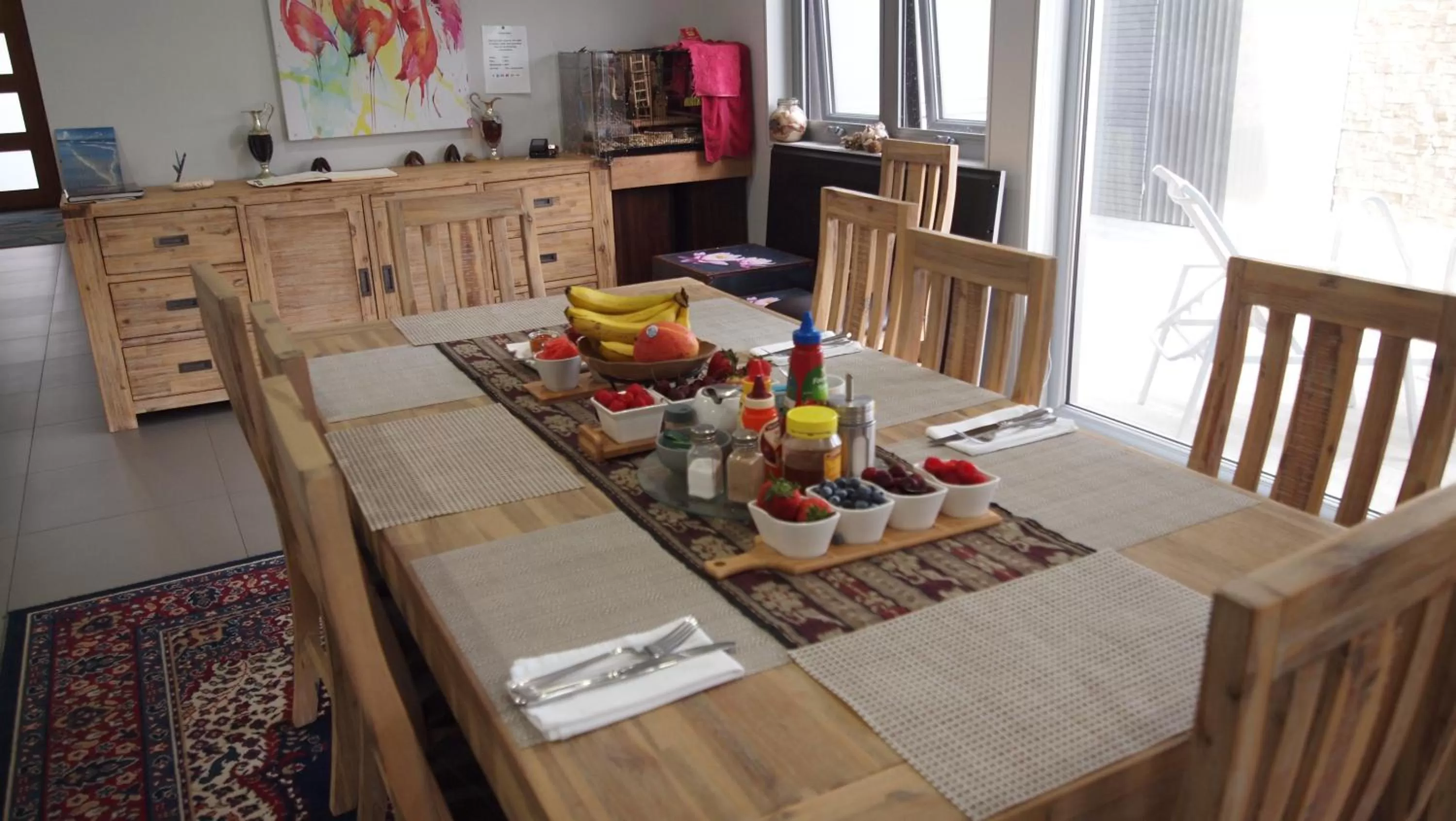 Breakfast in Sapphire Chambre B&B