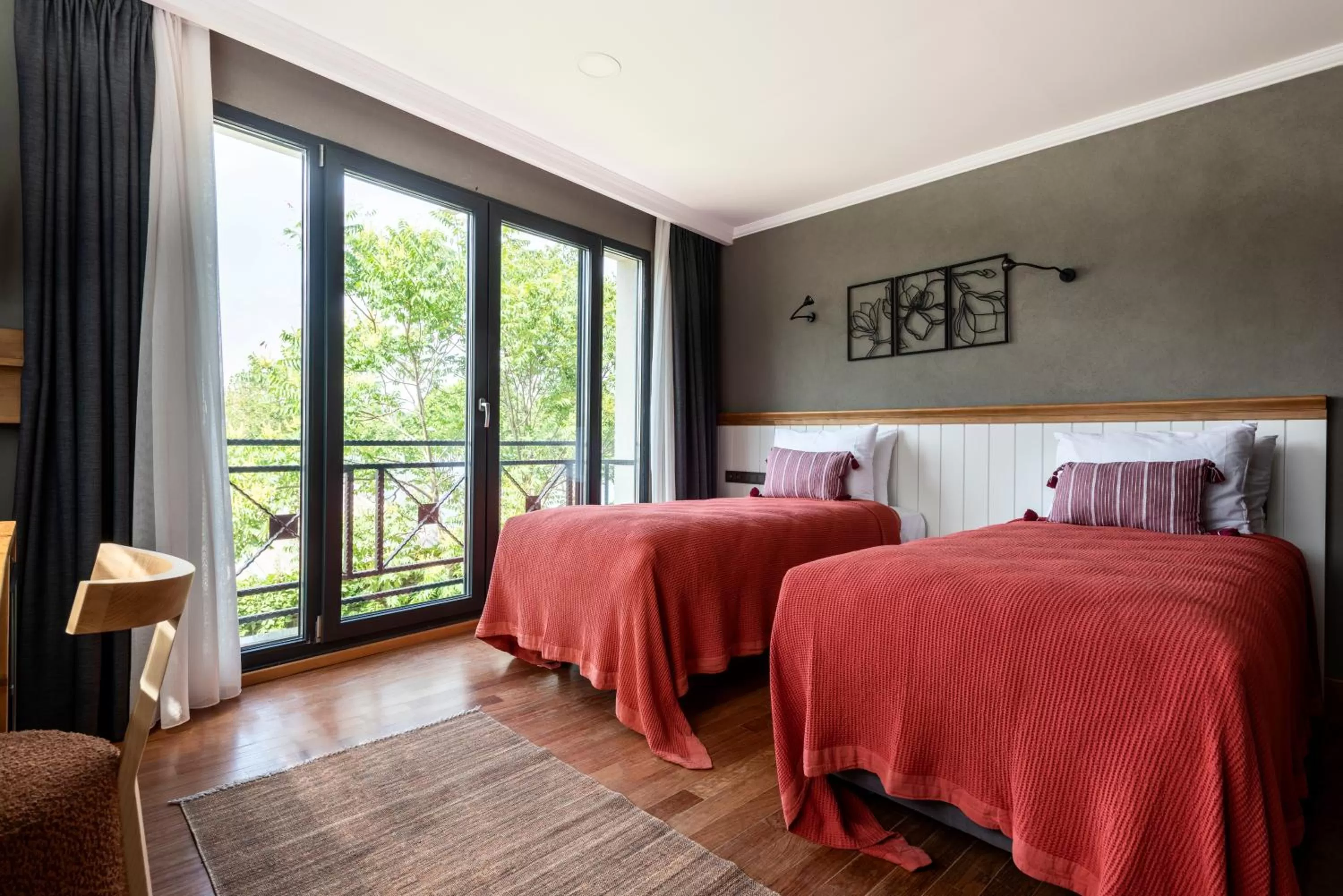 Photo of the whole room, Bed in Istanbul Old City Colorful Houses Balat PETRION Hotel