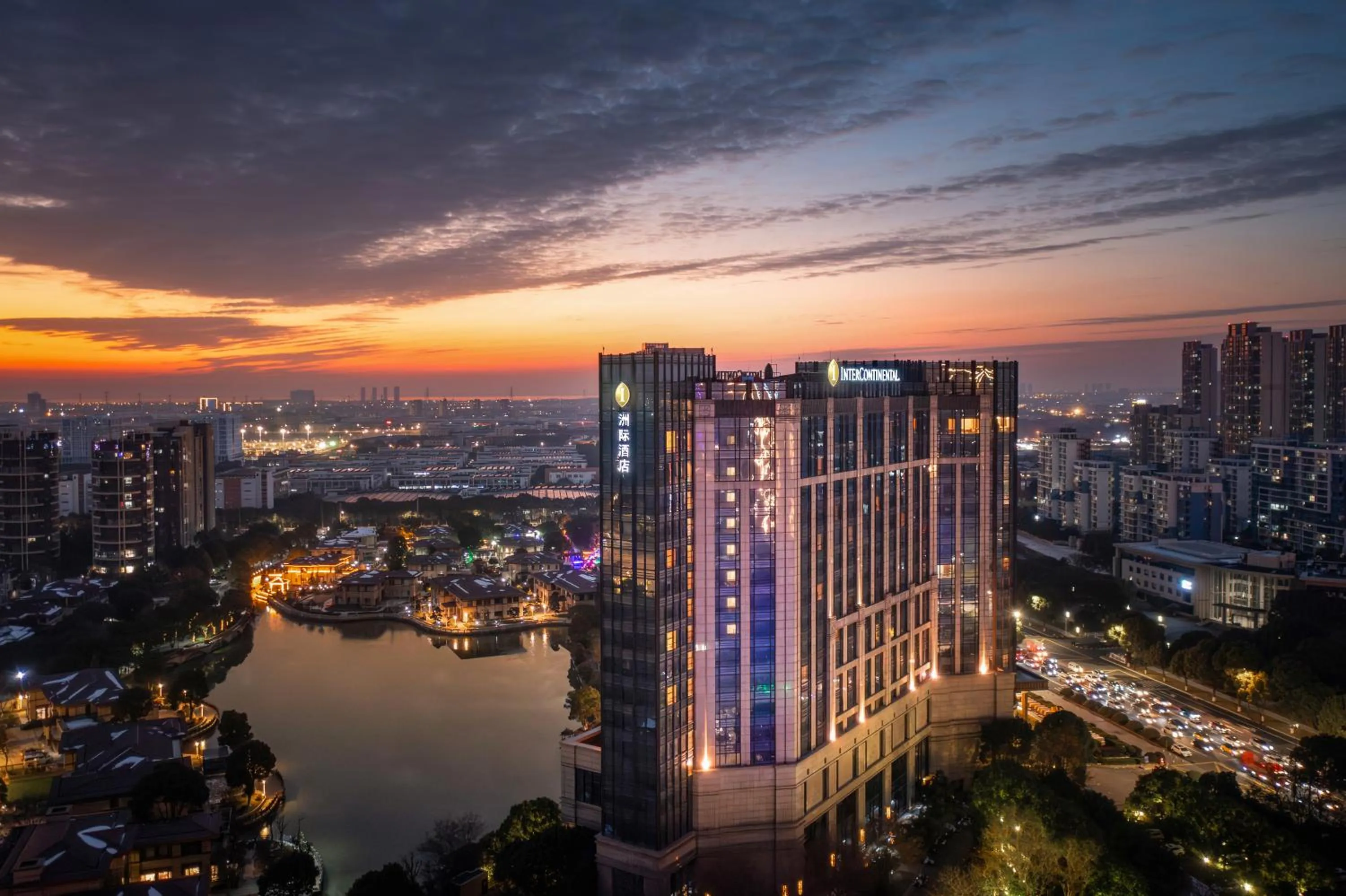 Night in InterContinental Changzhou by IHG