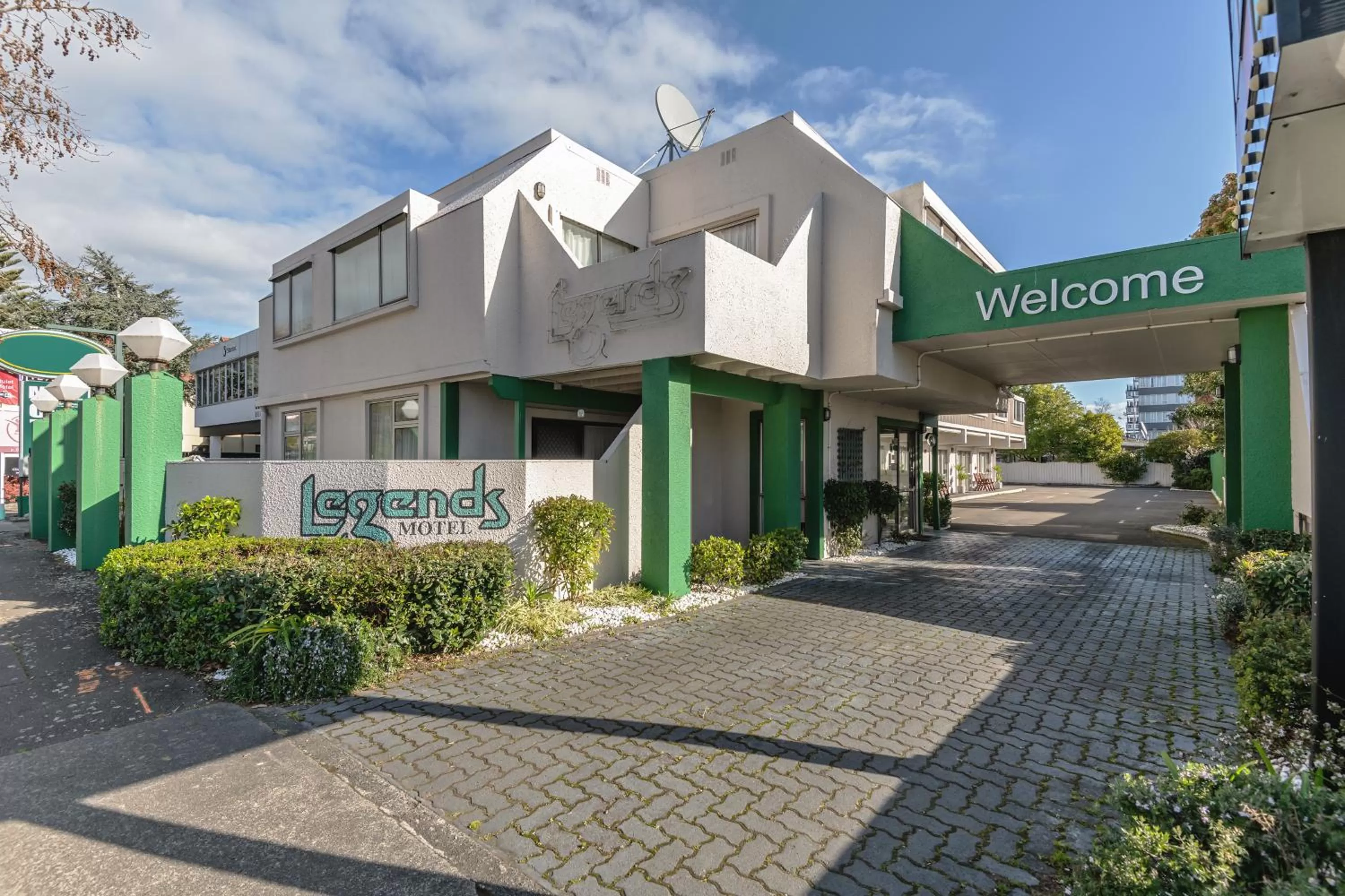 Facade/entrance in Legends Motel