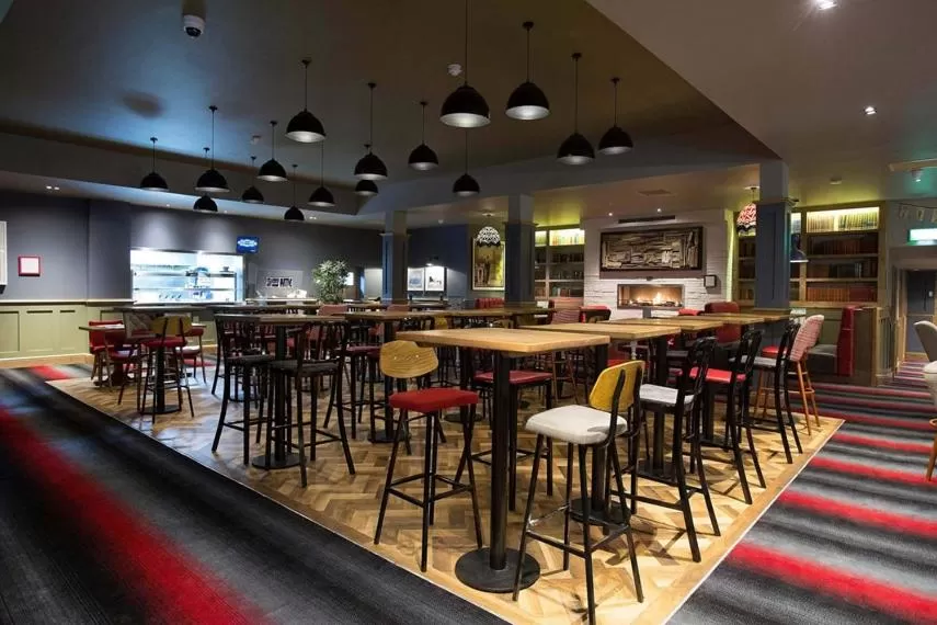 Restaurant/Places to Eat in Jolly's Hotel Wetherspoon