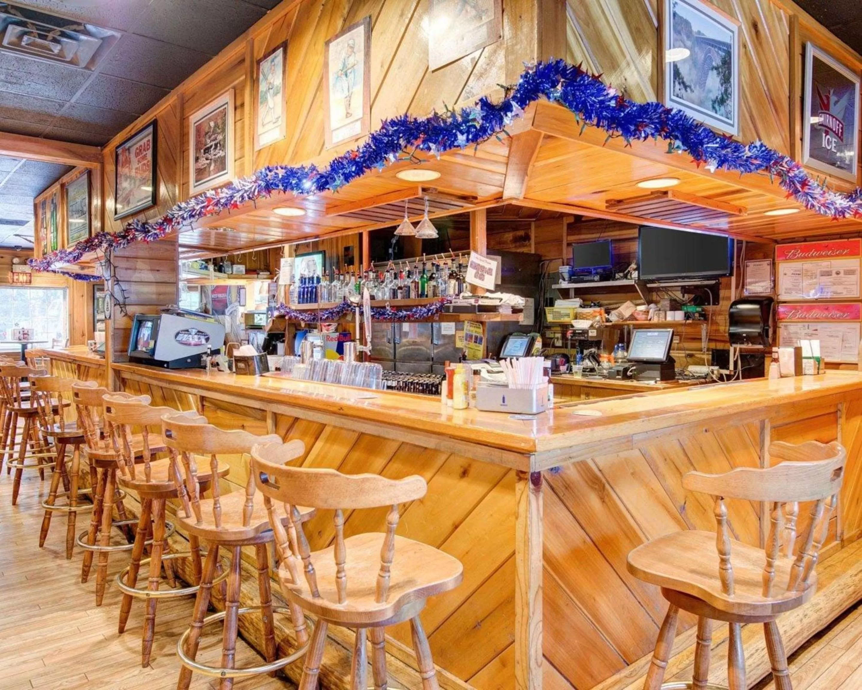 Lounge or bar in Quality Inn New River Gorge