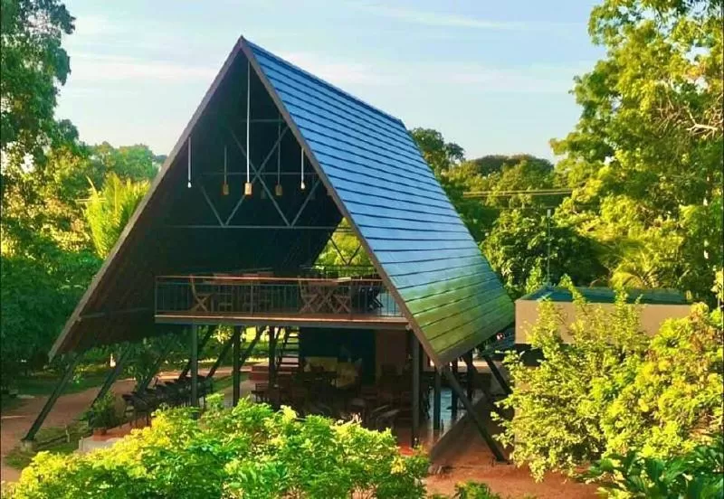 Restaurant/places to eat in Lolu Village Resort