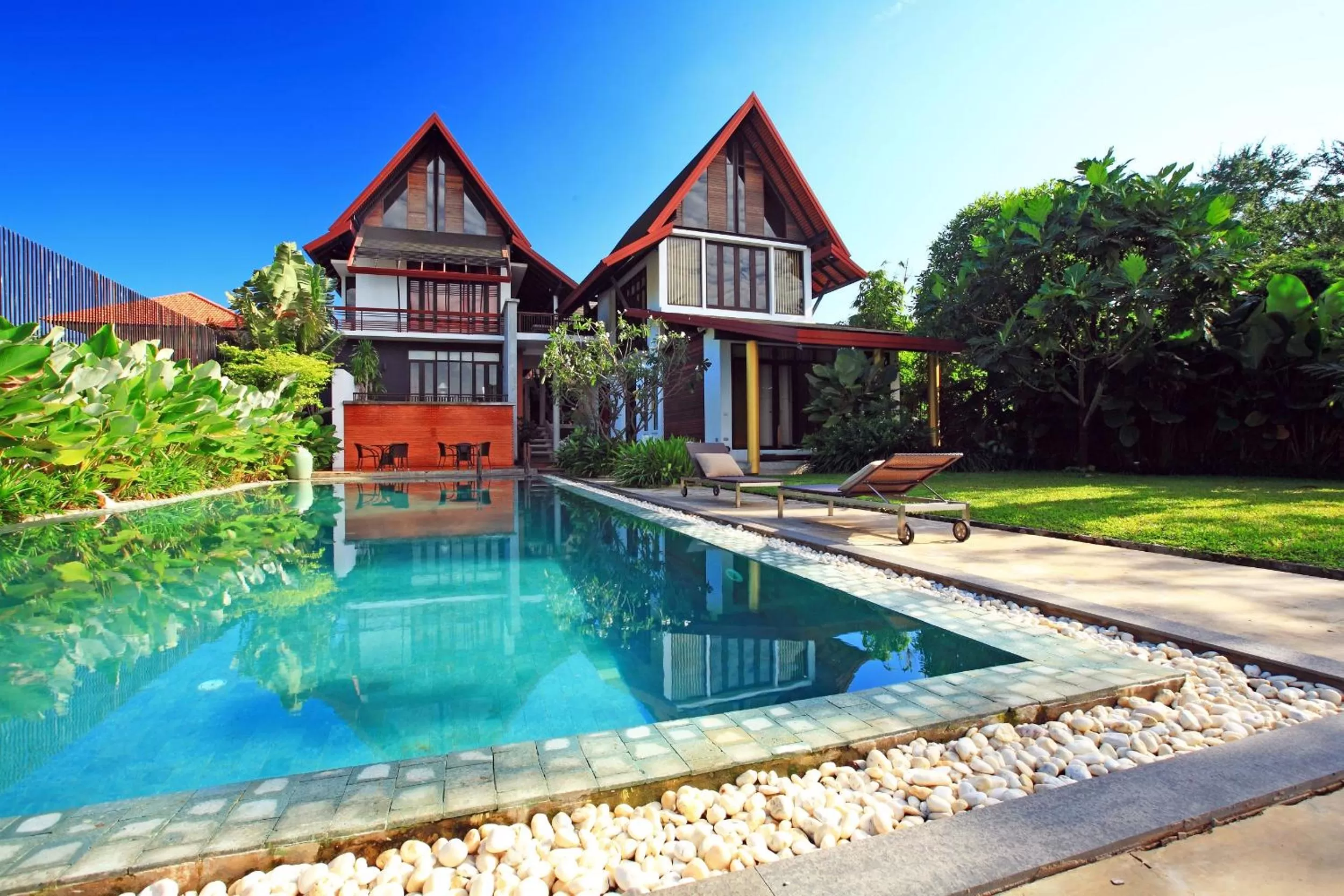 Swimming pool in iuDia Hotel