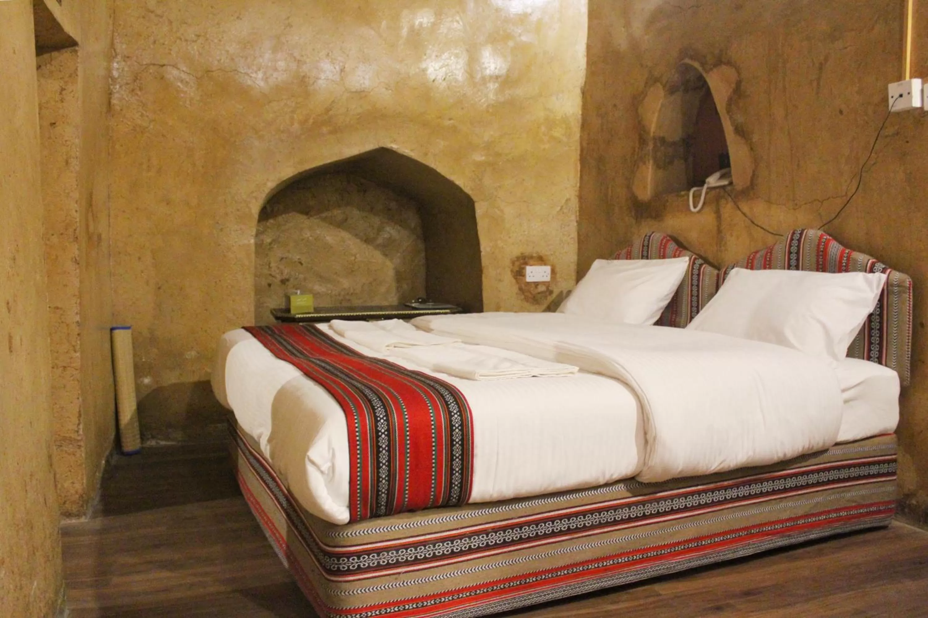 Property building, Bed in Nizwa Heritage Inn