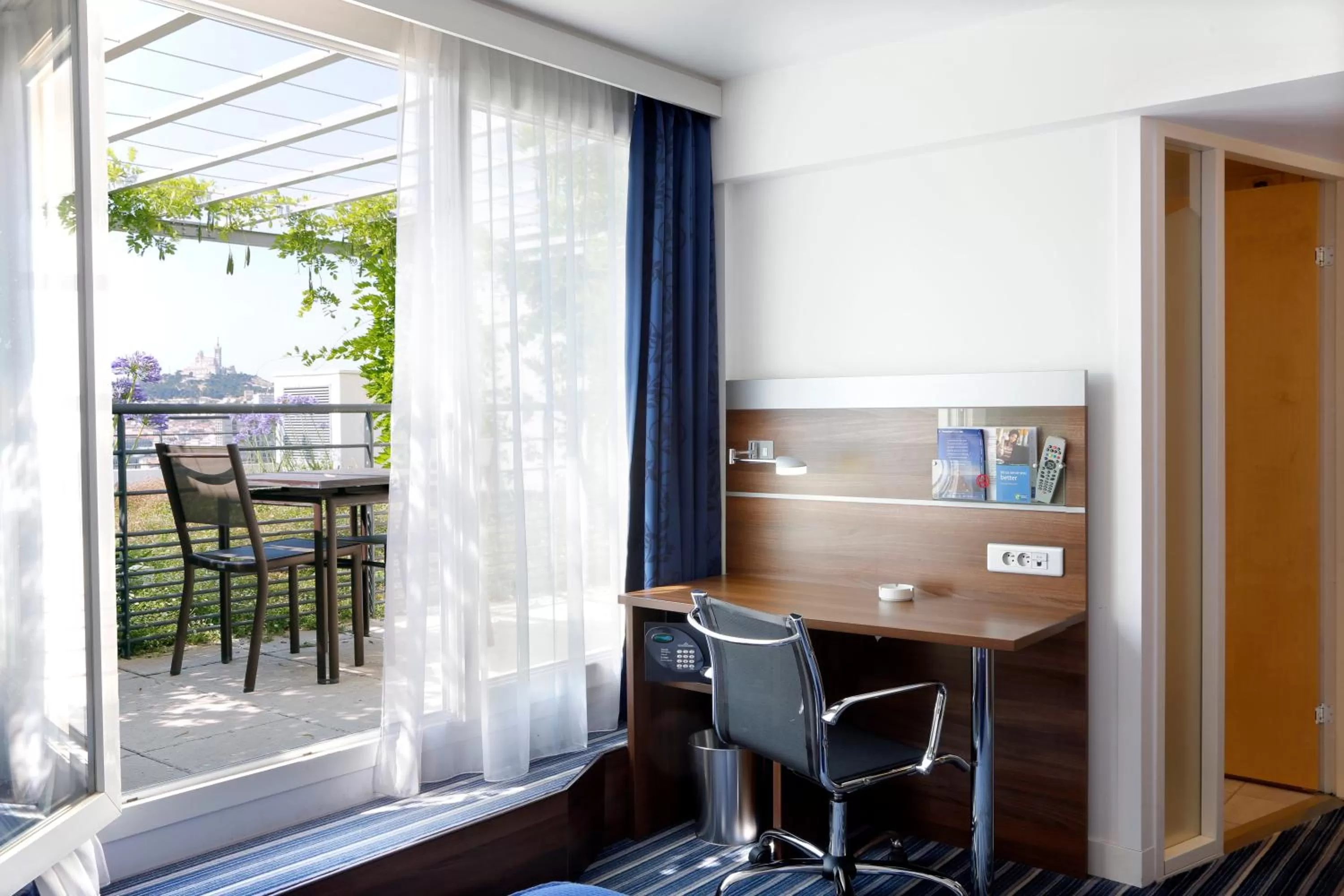 Photo of the whole room in Hôtel Marseille Centre Gare Saint-Charles