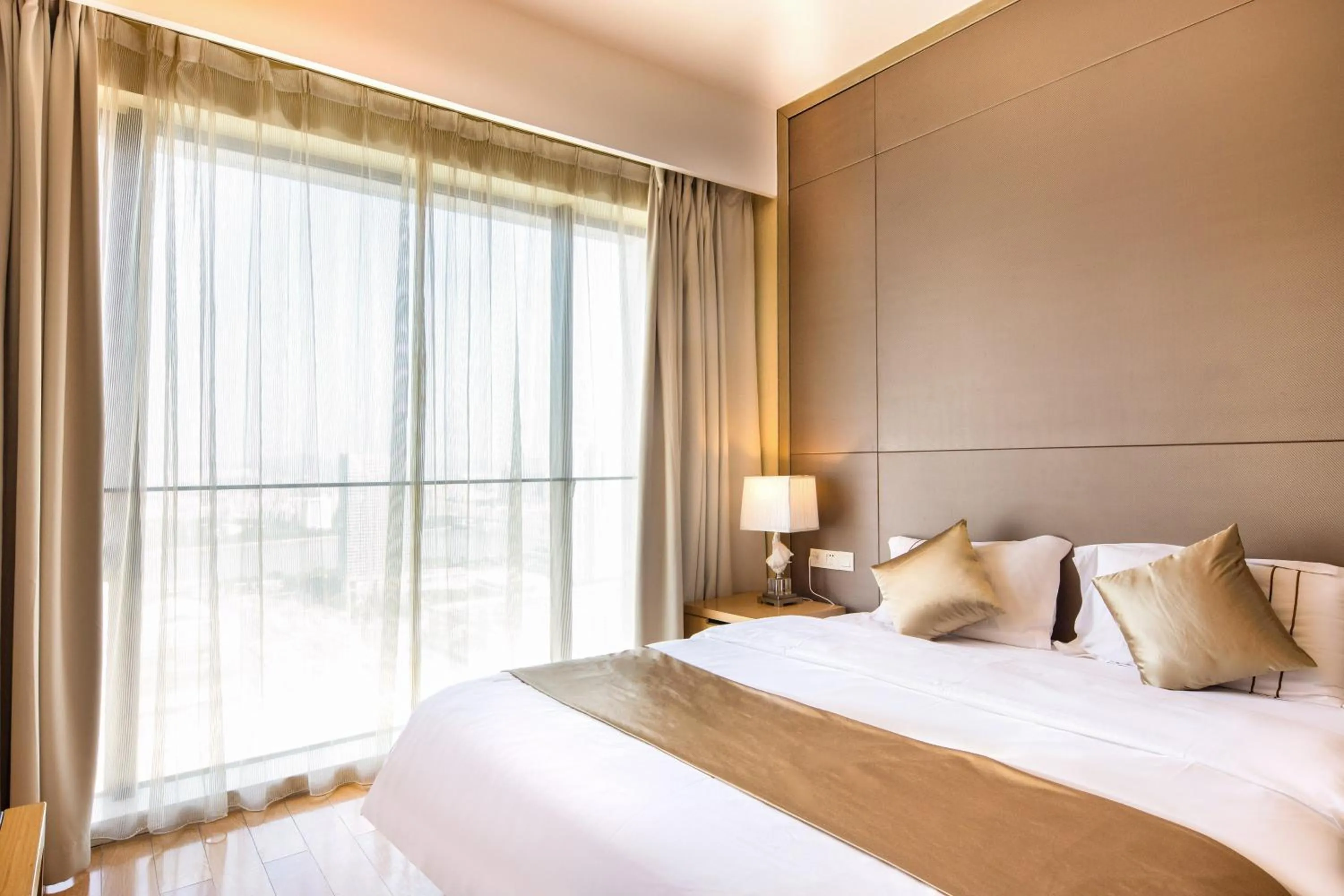 Bed in Guangzhou Xing Yi International Apartment - Poly World Branch