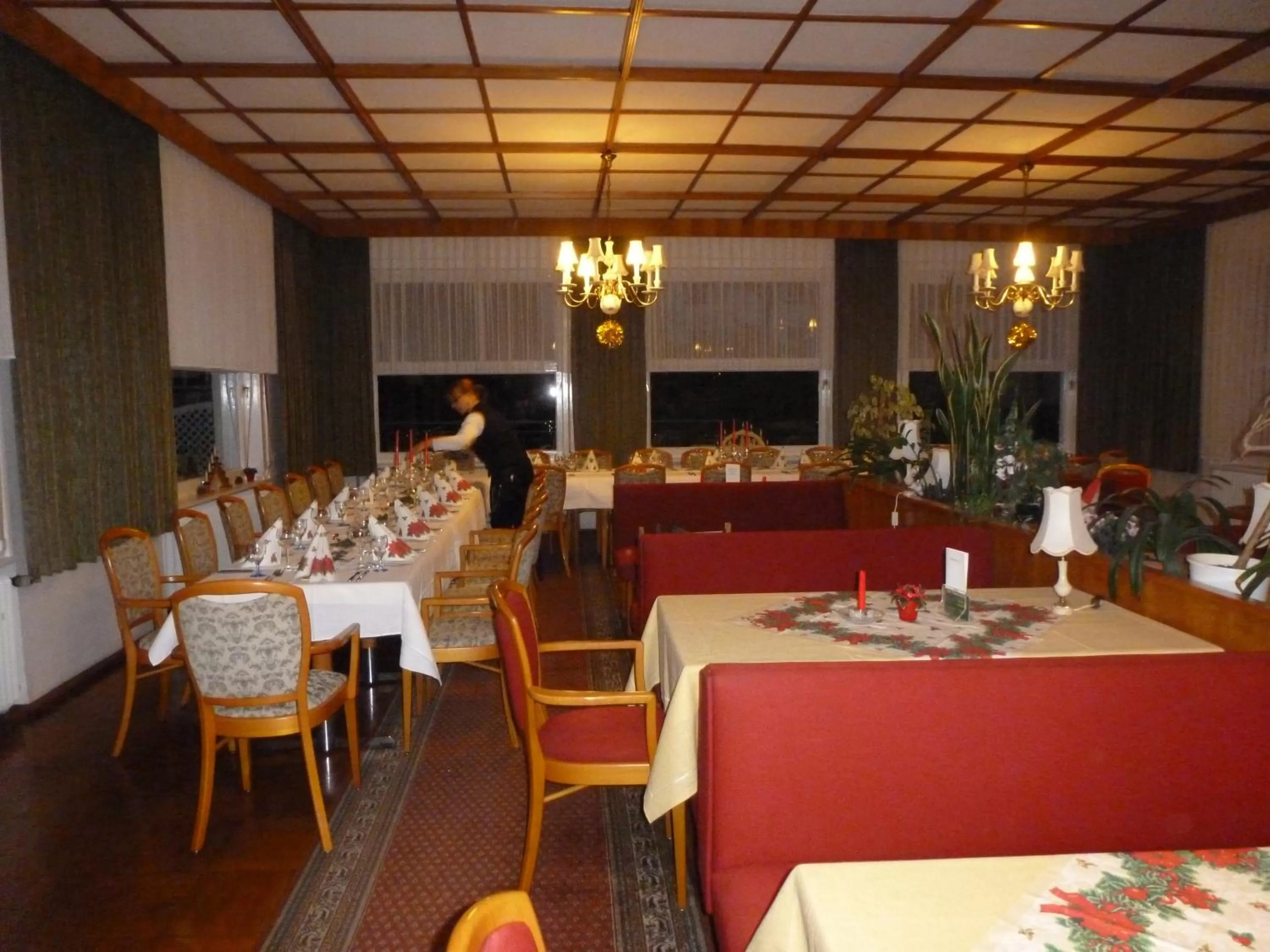 Restaurant/places to eat in Waldschlösschen
