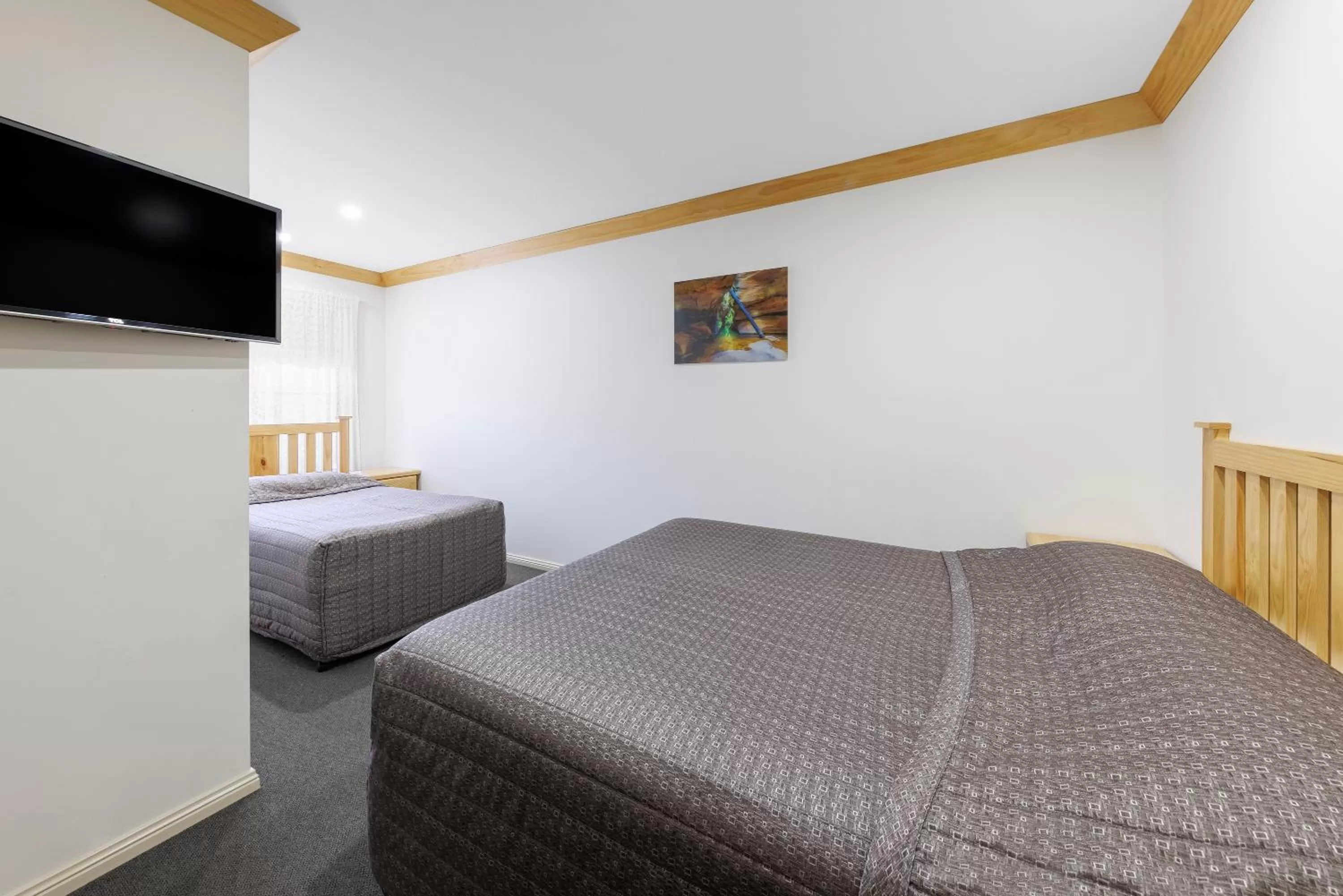 Bedroom, Bed in Black Gold Motel