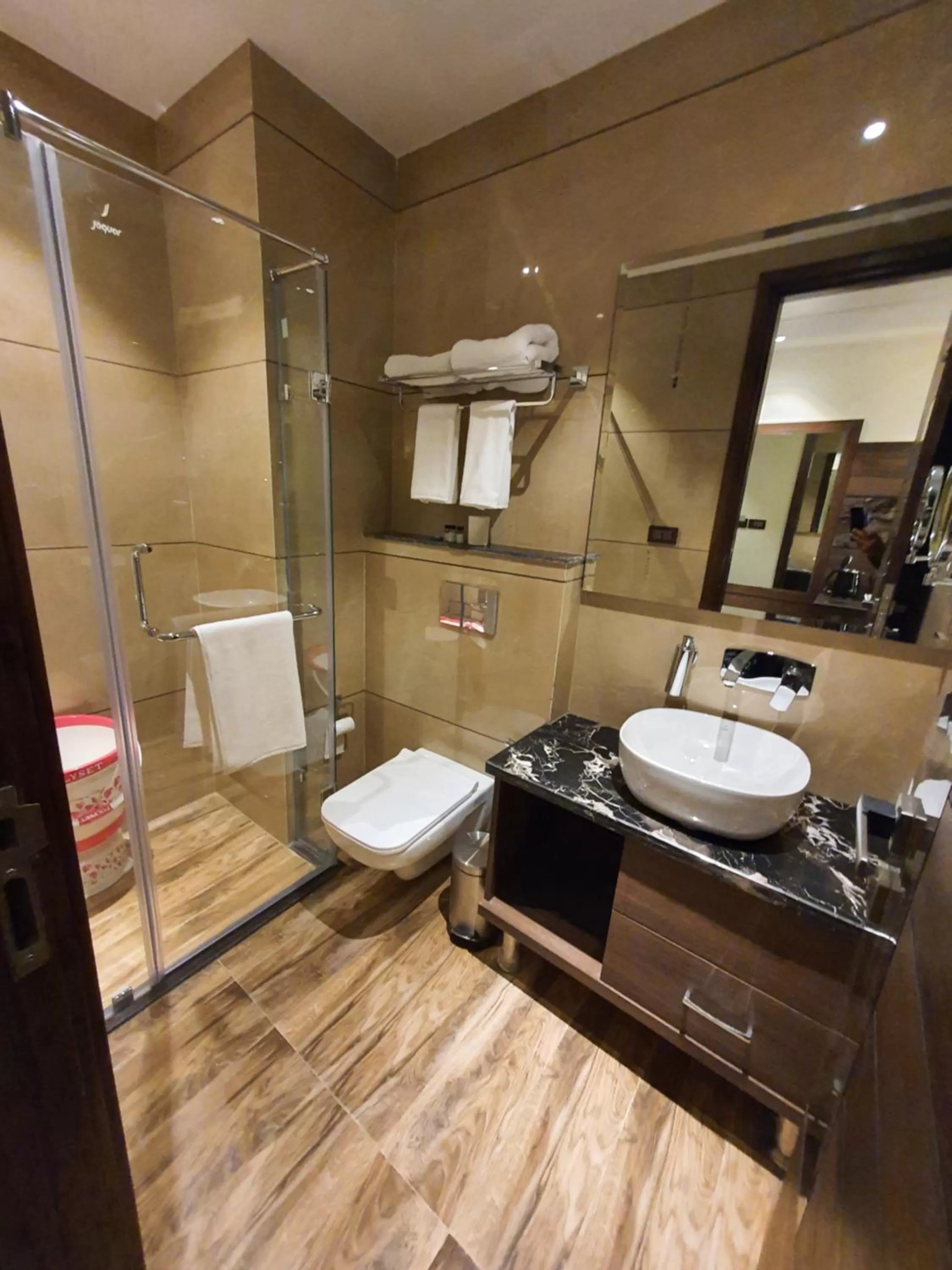 Hotel Makhan Residency