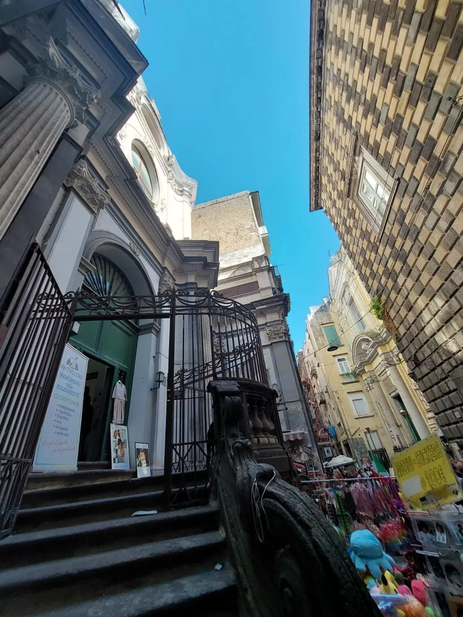 Neighbourhood in B&B Palazzo Carafa di Montorio