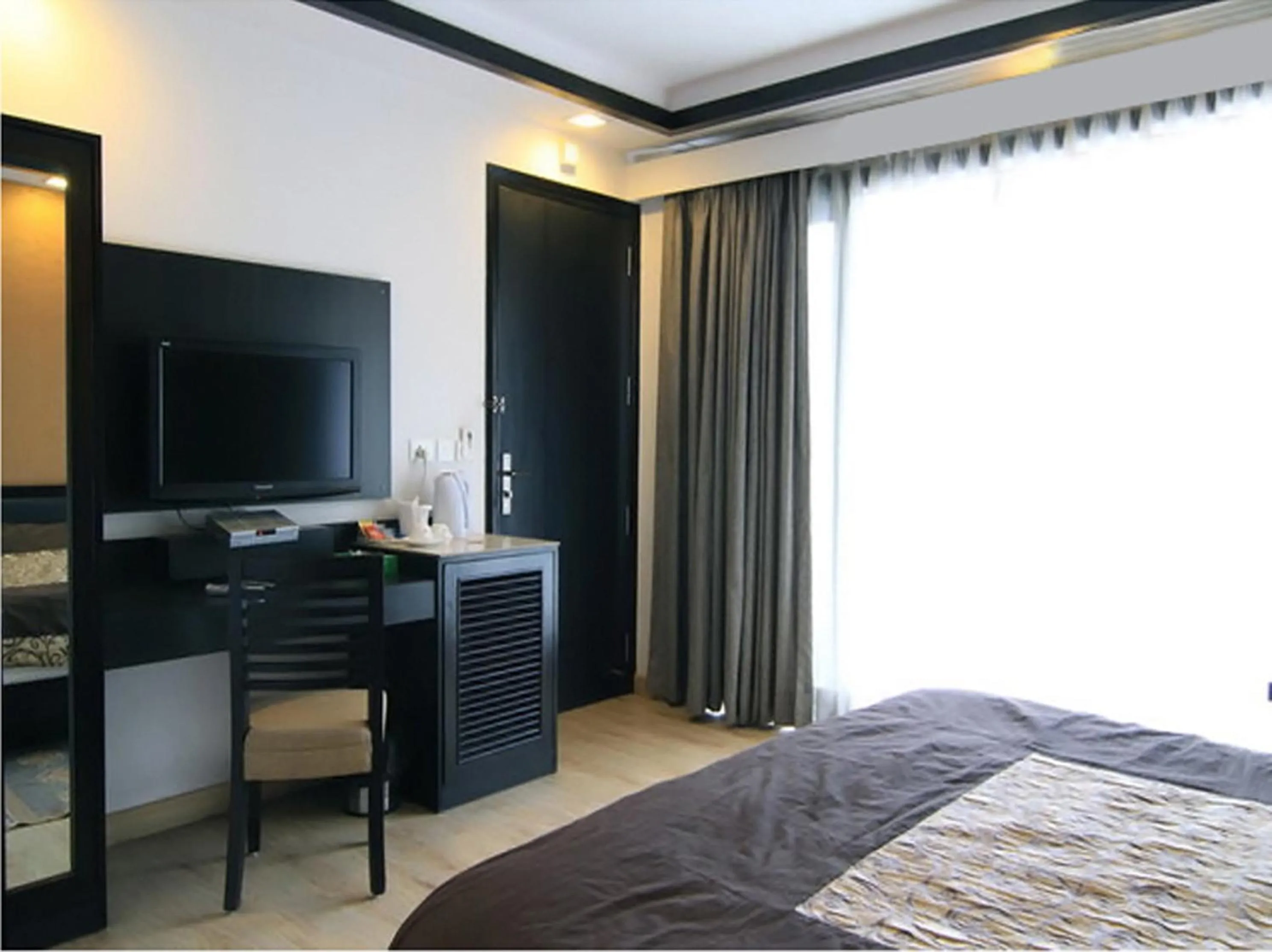 Balcony/Terrace, Bed in Rainbow Residency