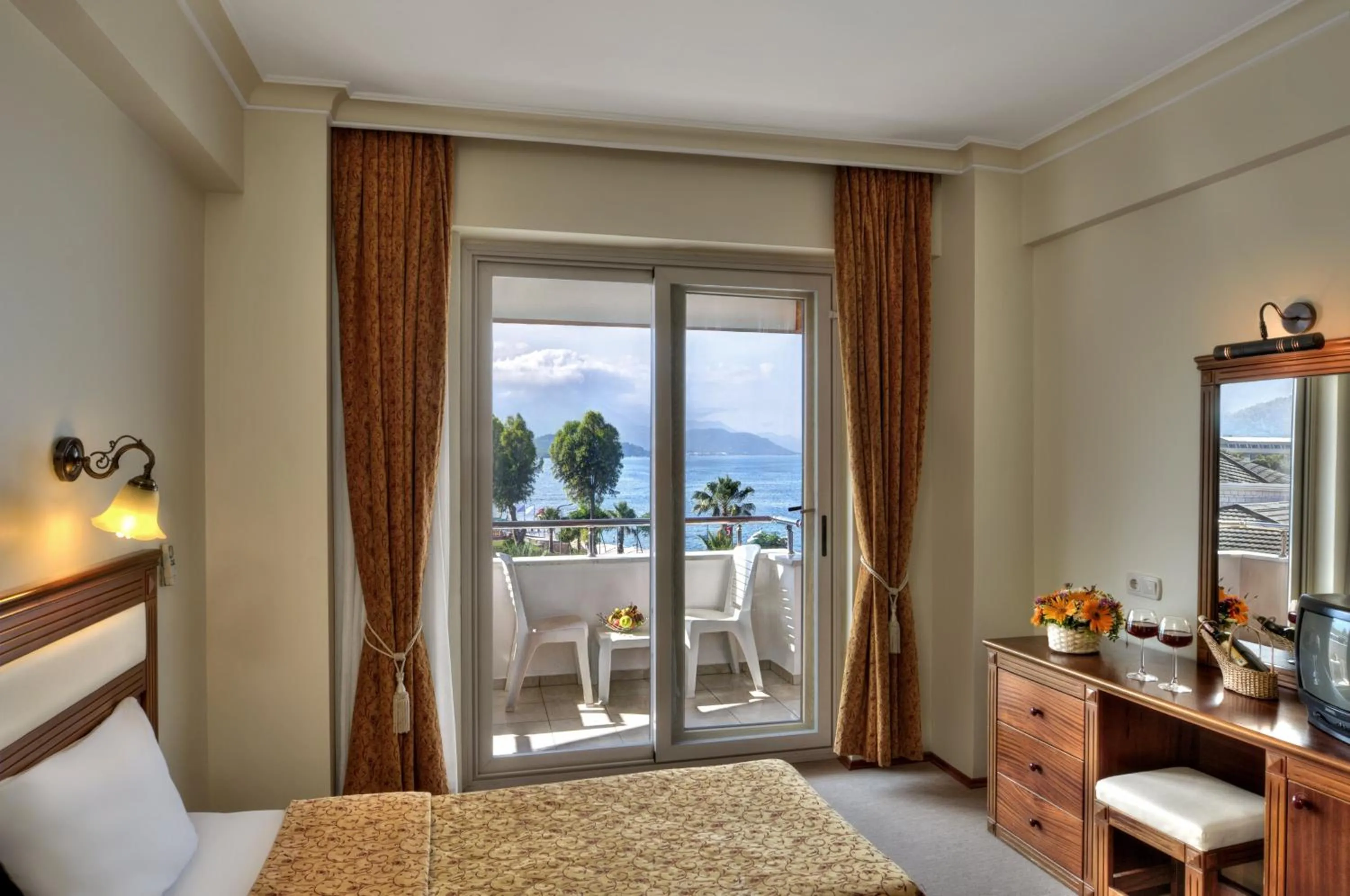 Photo of the whole room in Valeri Beach Hotel