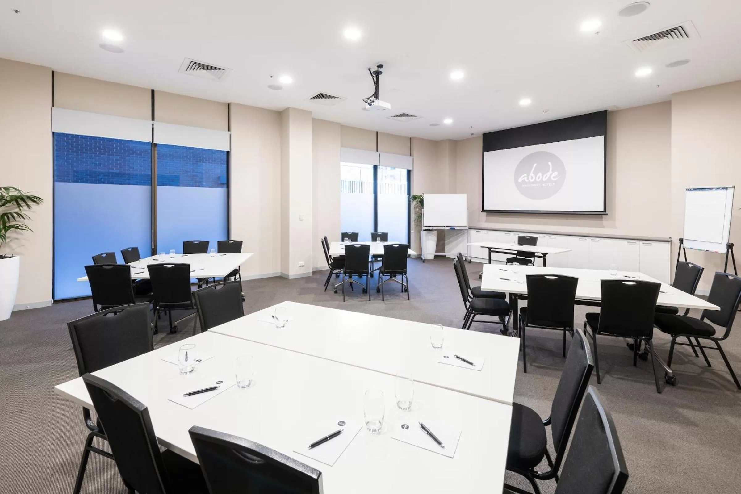 Business facilities in Abode Woden