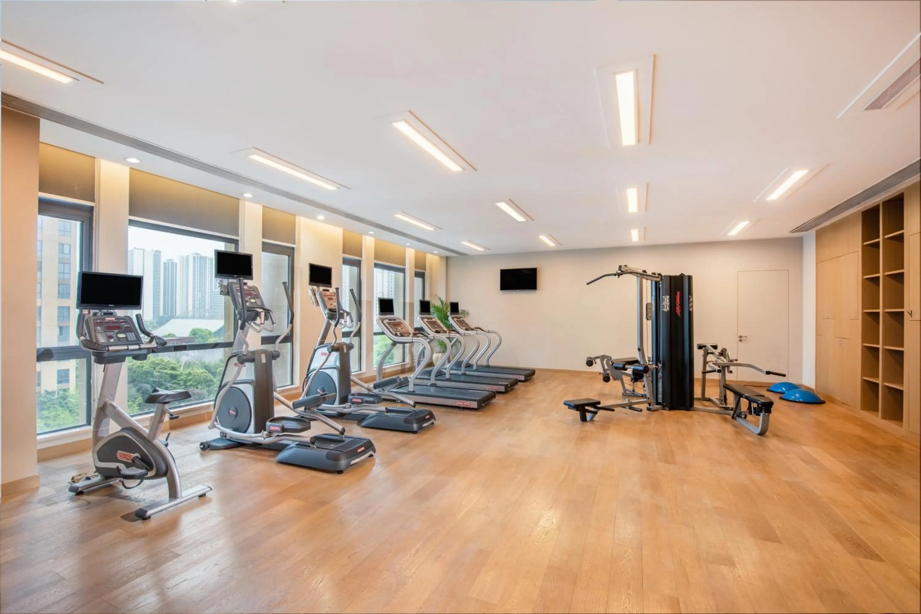 Fitness centre/facilities in Holiday Inn Chongqing University Town by IHG