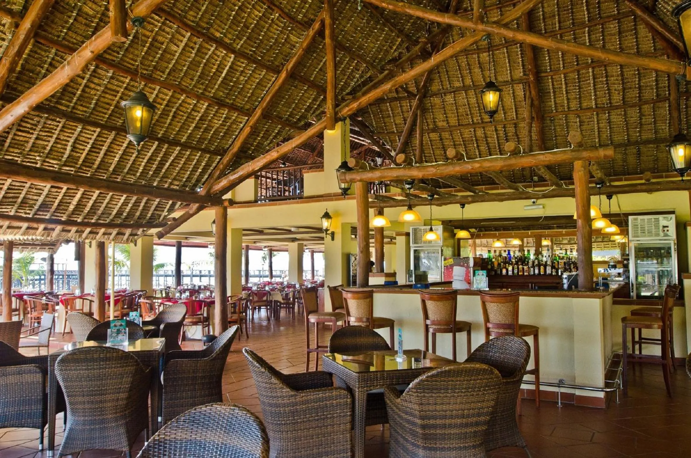 Restaurant/places to eat in White Sands Hotel