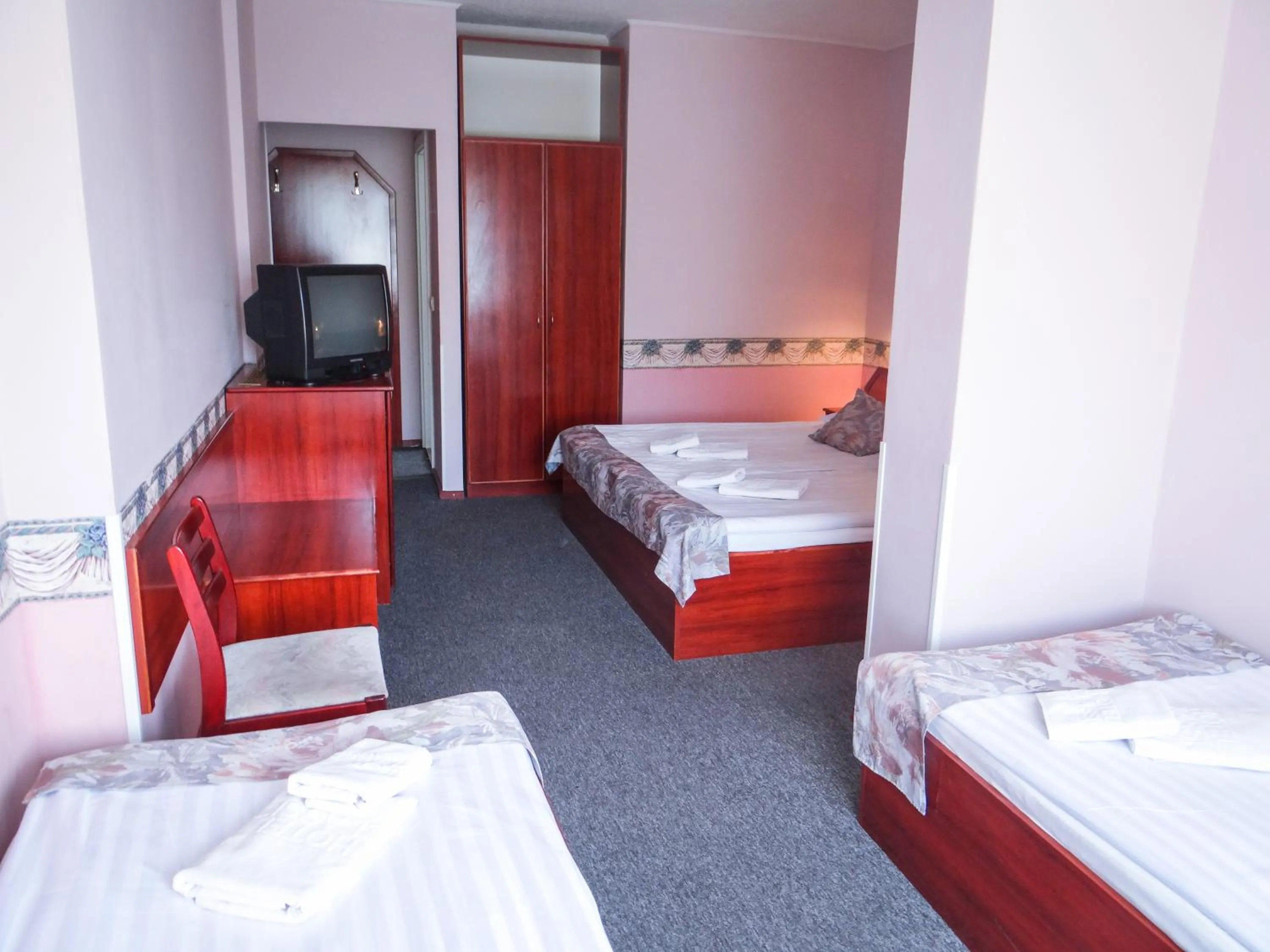 Bedroom, Bed in Classic Hotel