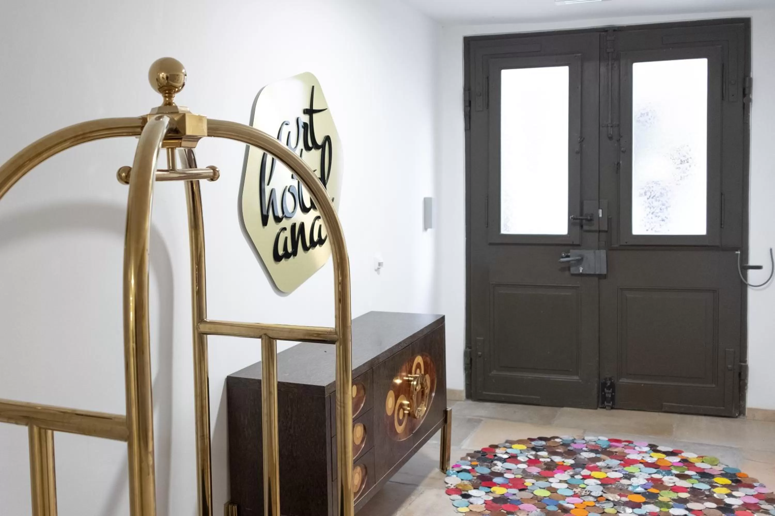 Facade/entrance, Bed in ANA Living Augsburg City Center by Arthotel ANA - Self-Service-Hotel