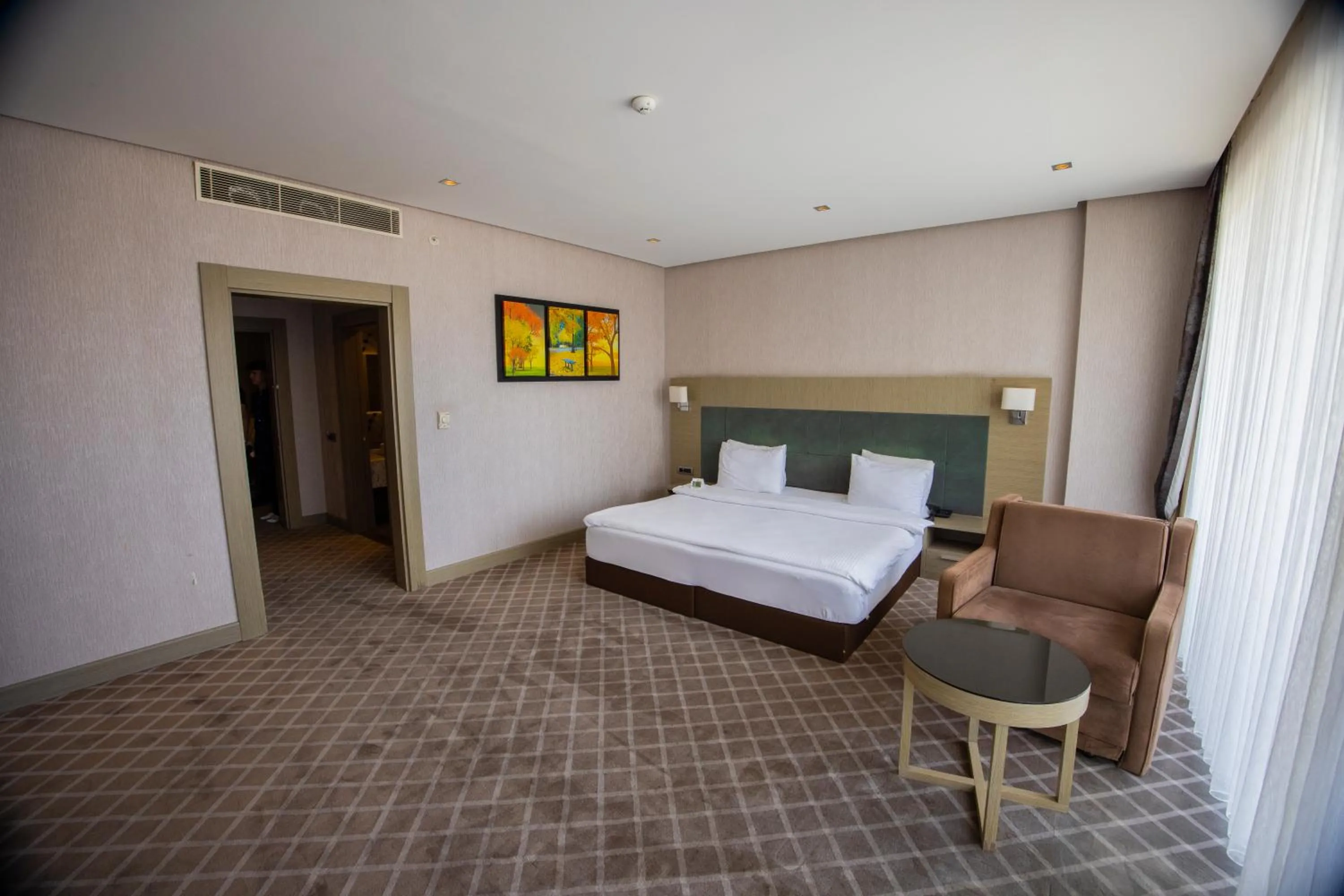 Business Double or Twin Room - single occupancy in Hilly Hotel