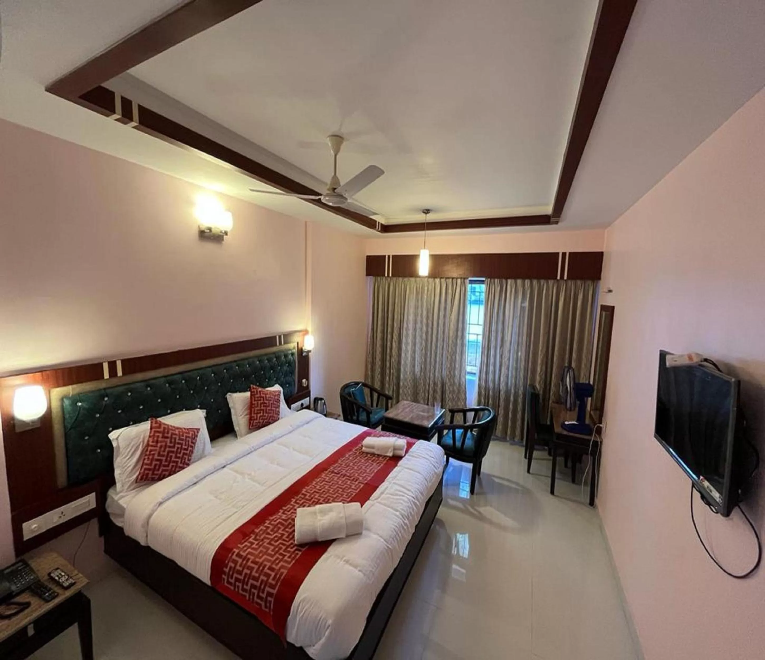 Photo of the whole room in Daffodil Inn