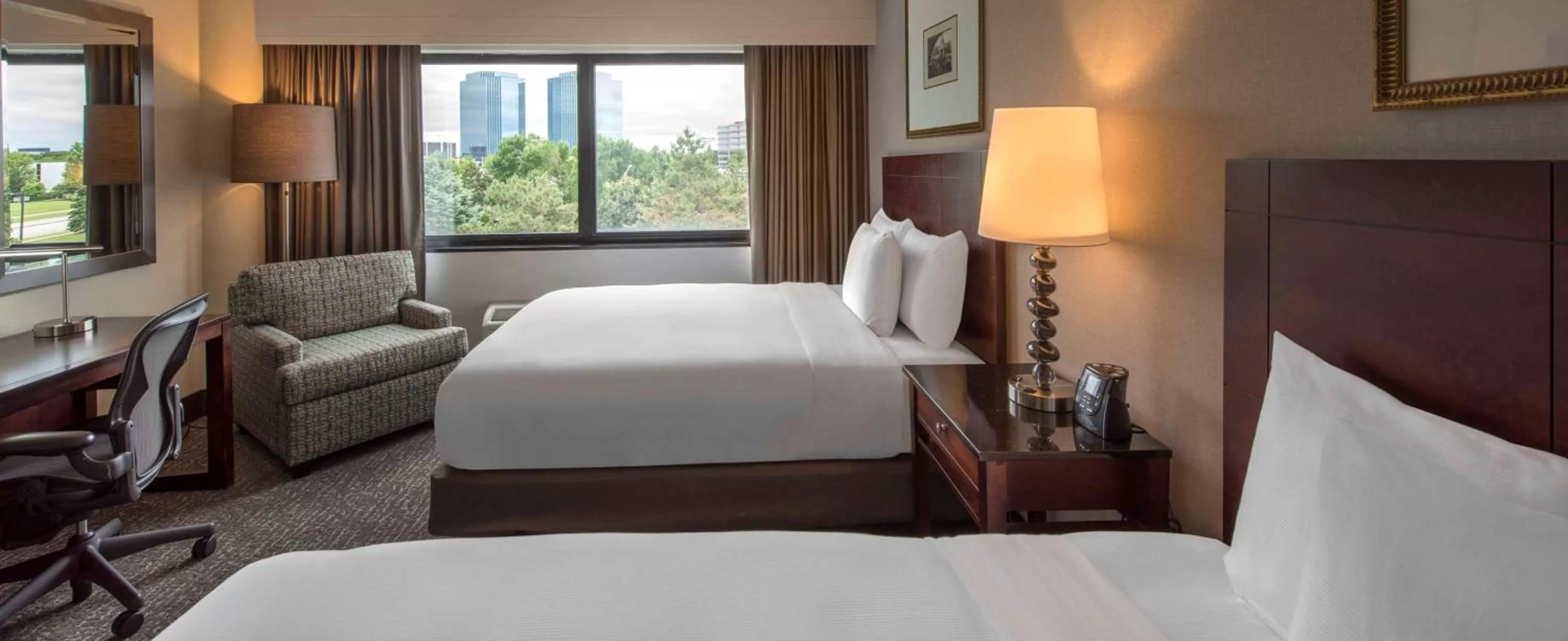 Bed in DoubleTree by Hilton Chicago Schaumburg