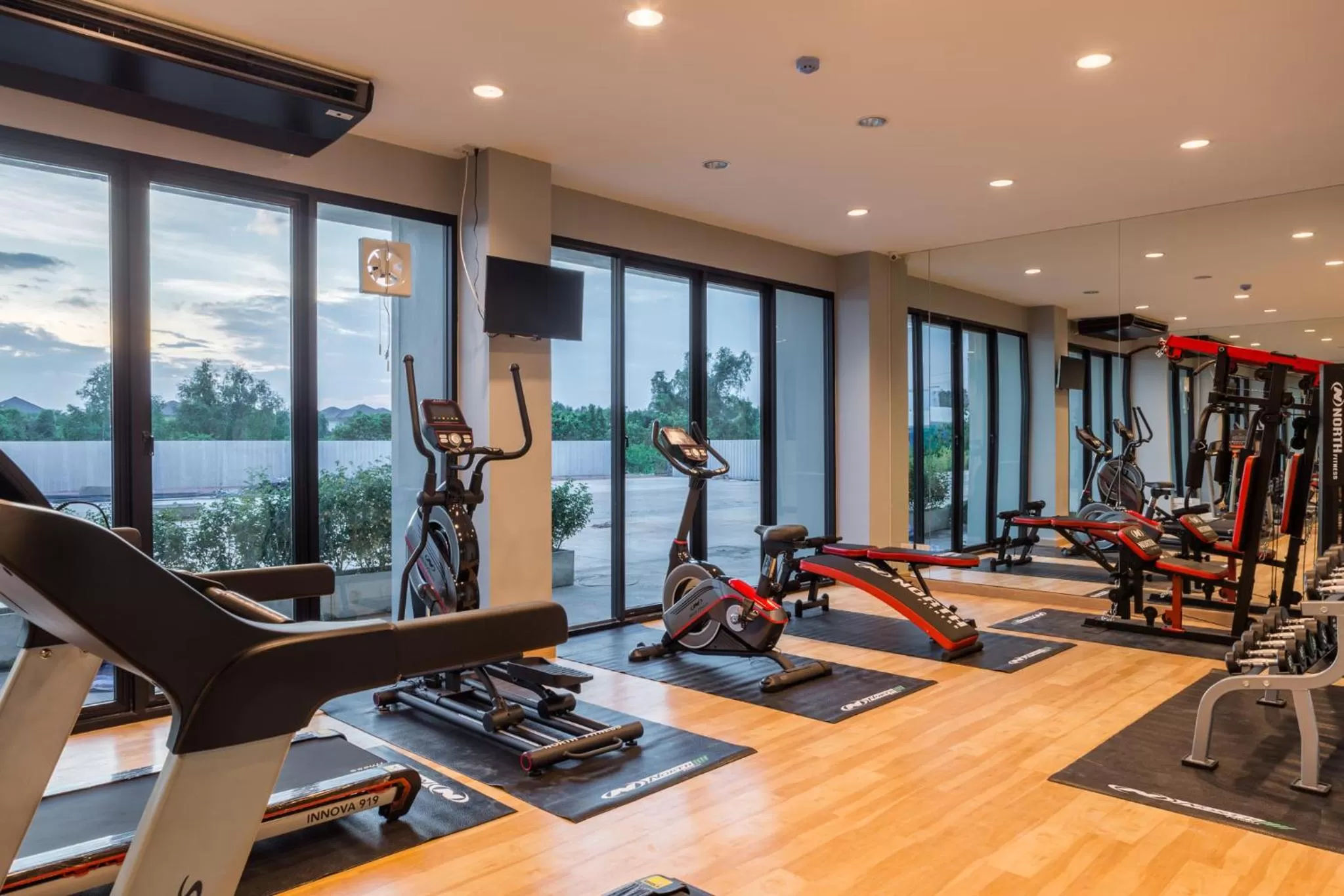 Fitness centre/facilities in Grand Inter Hotel
