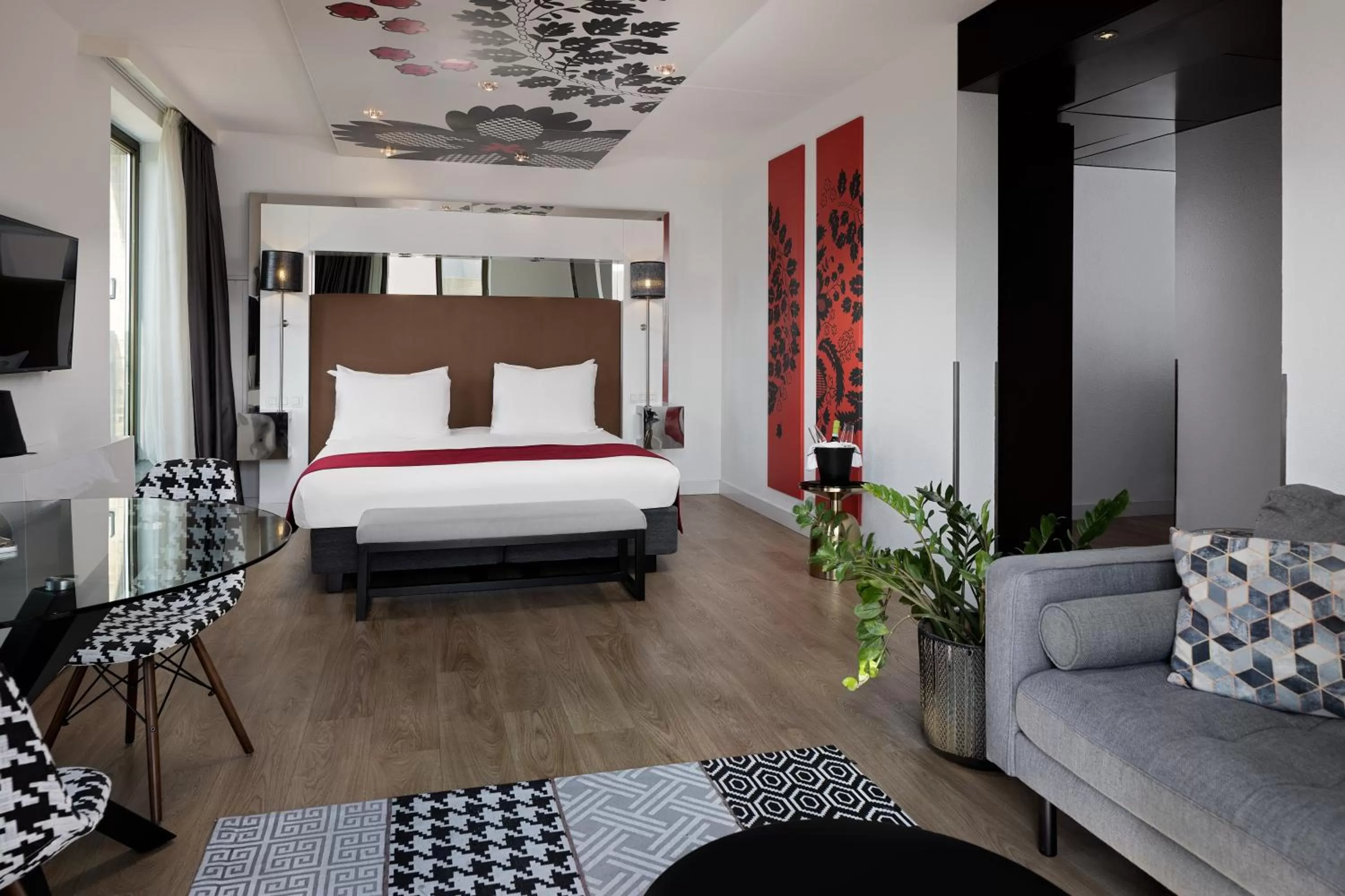 Photo of the whole room, Bed in WestCord Fashion Hotel Amsterdam