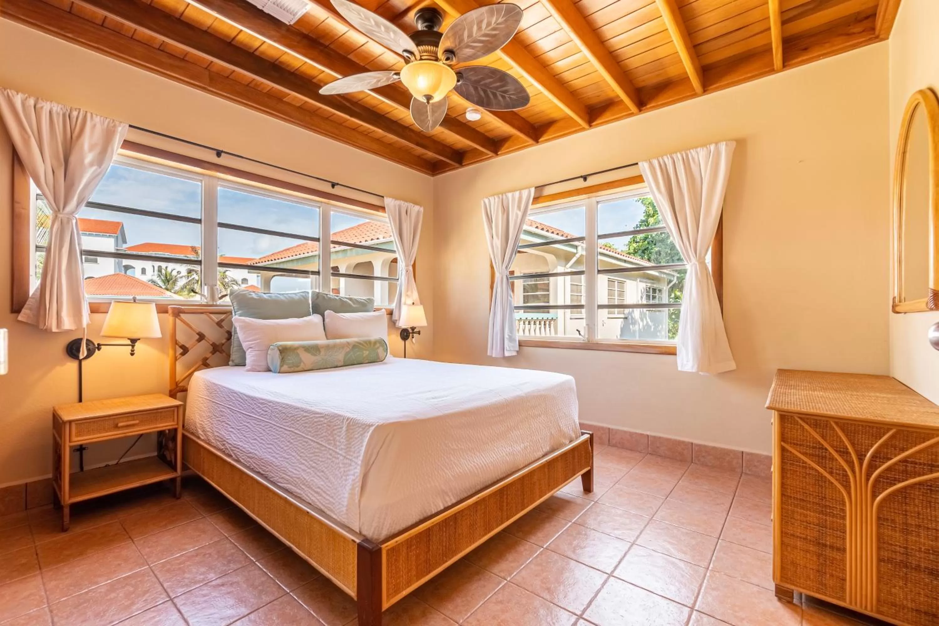 Bedroom, Bed in Belizean Shores Resort
