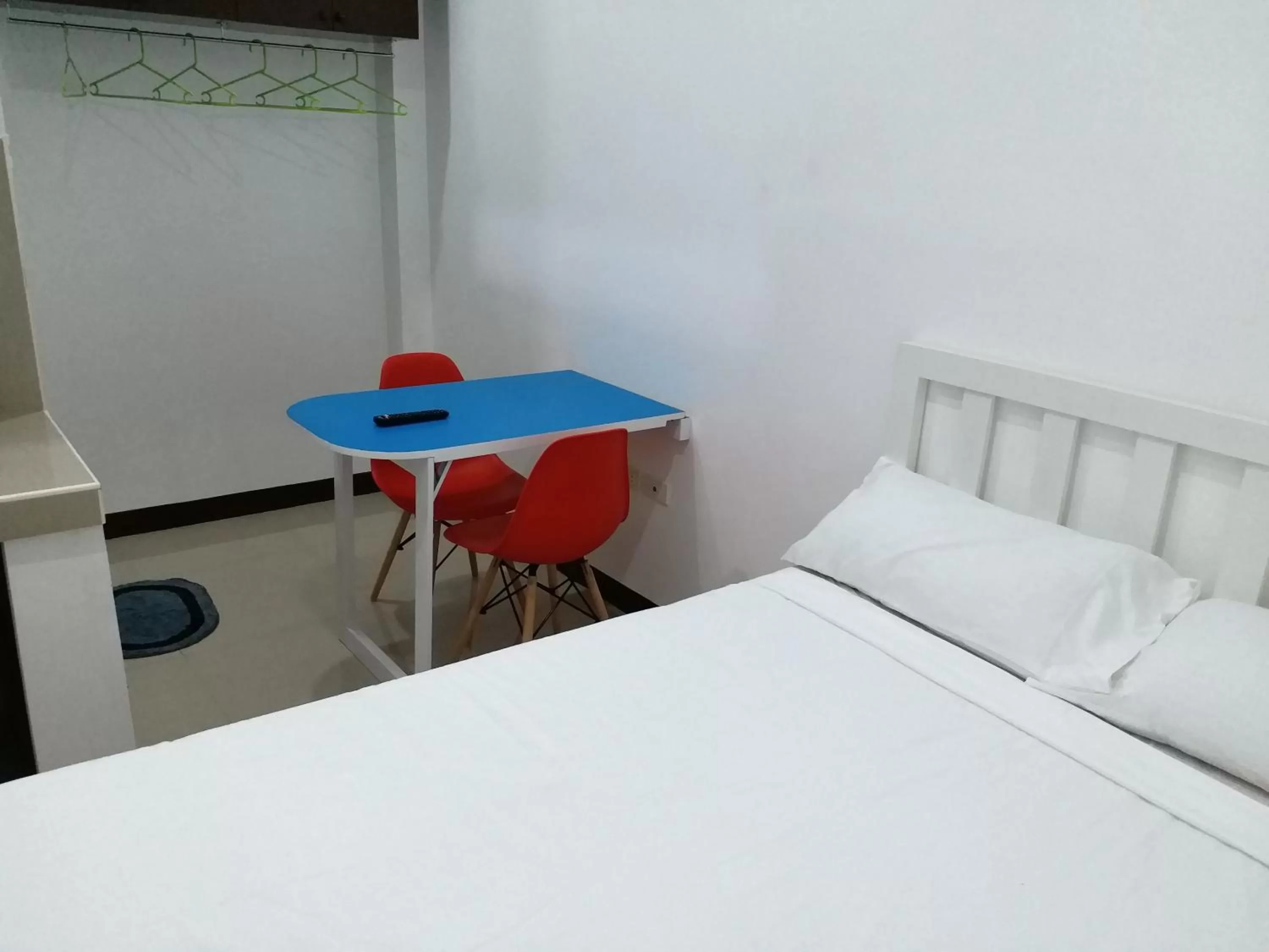 Bed in Clark-Pad Inn, Angeles City