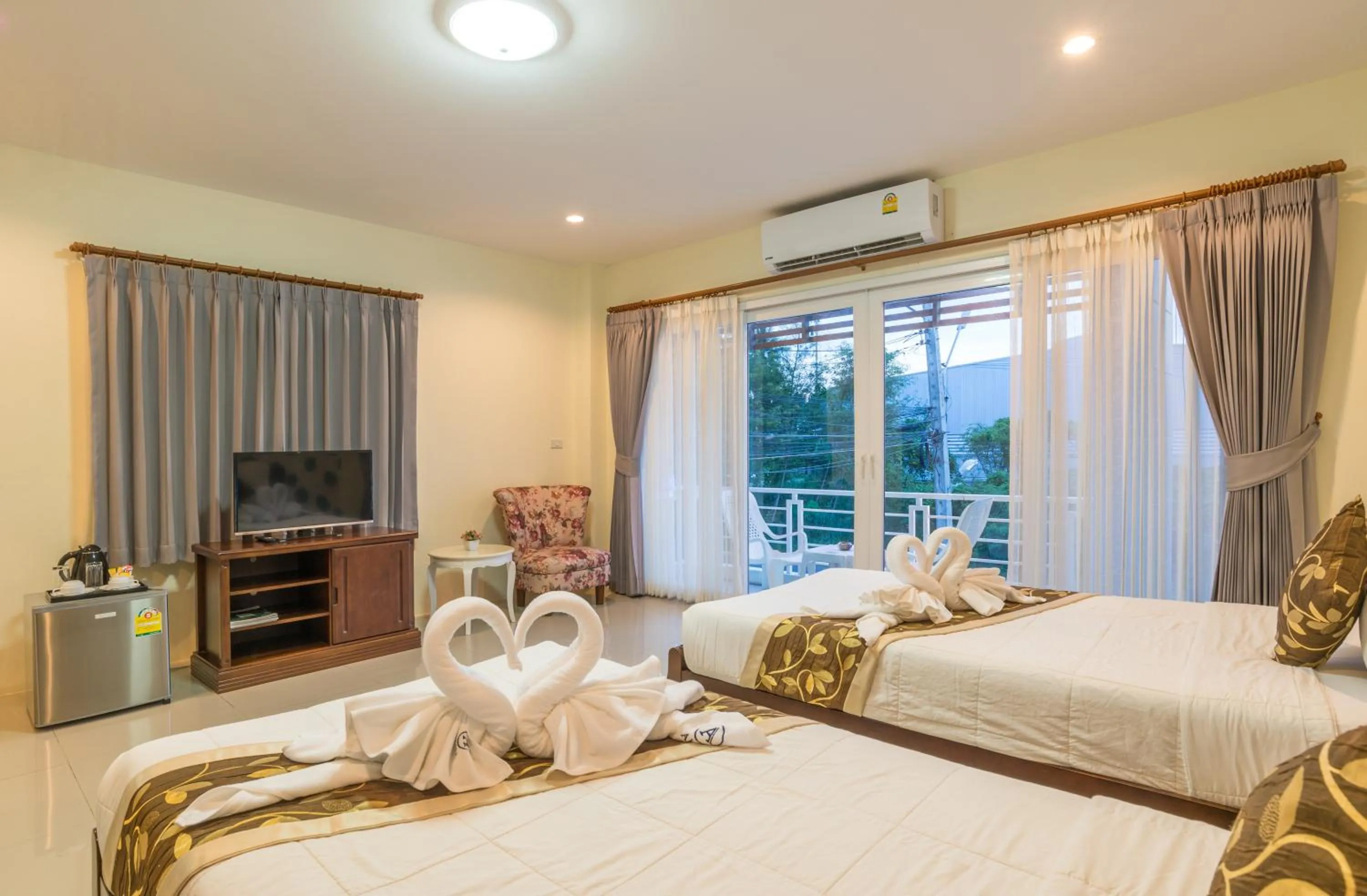 Property building, Bed in Alisa Krabi Hotel-SHA Plus