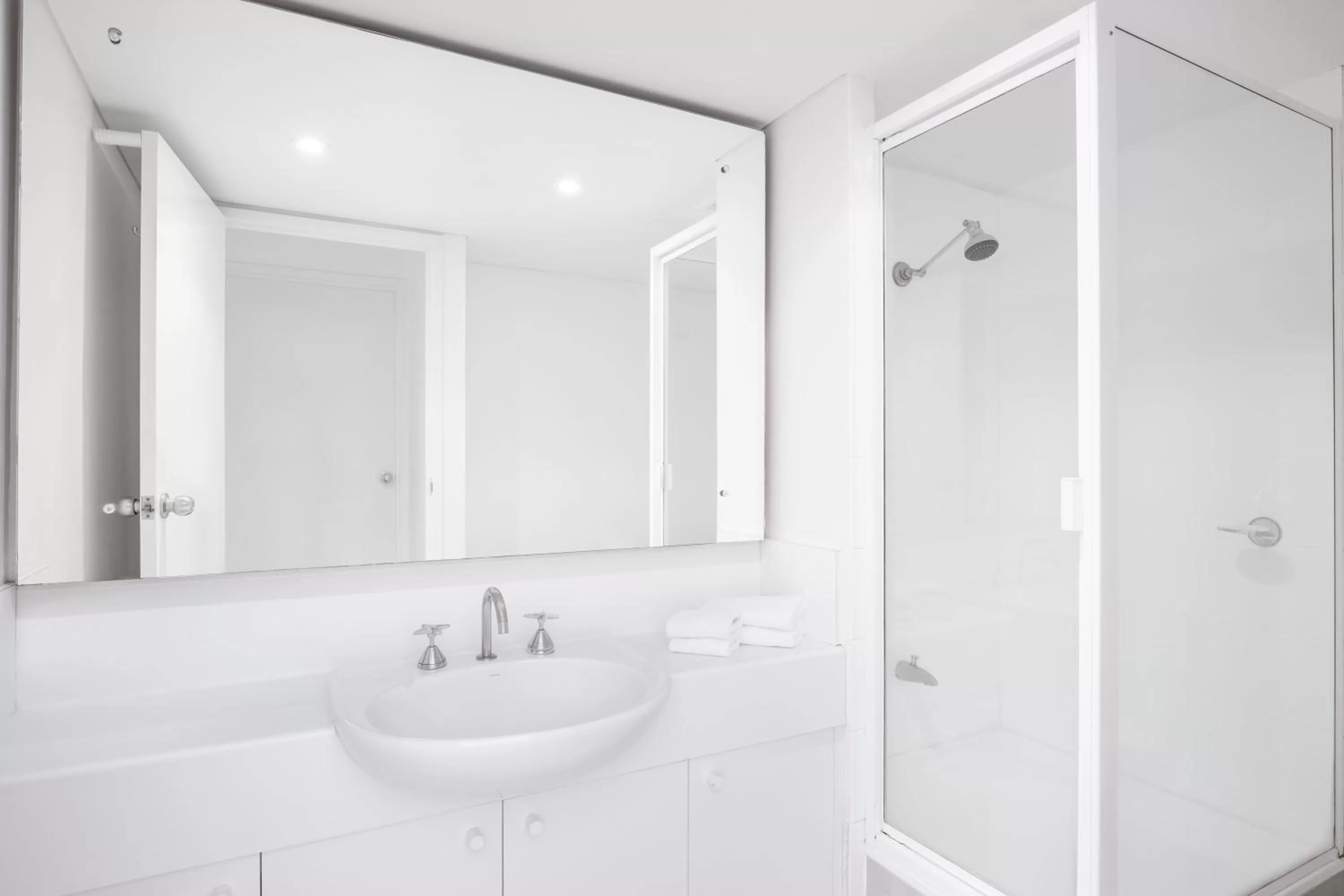 Bathroom in BreakFree Adelaide