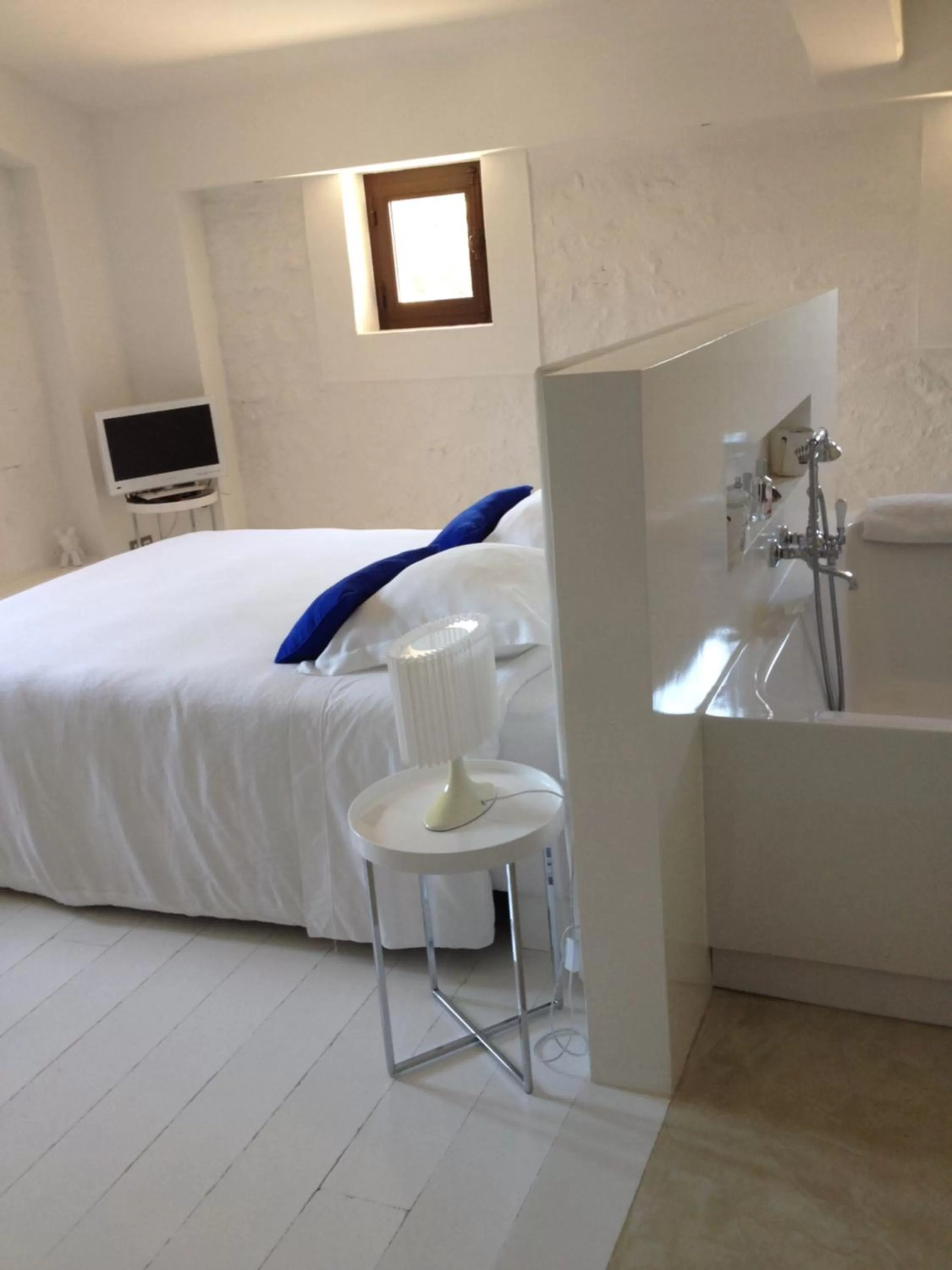 Decorative detail, Bed in La bergerie de Nano