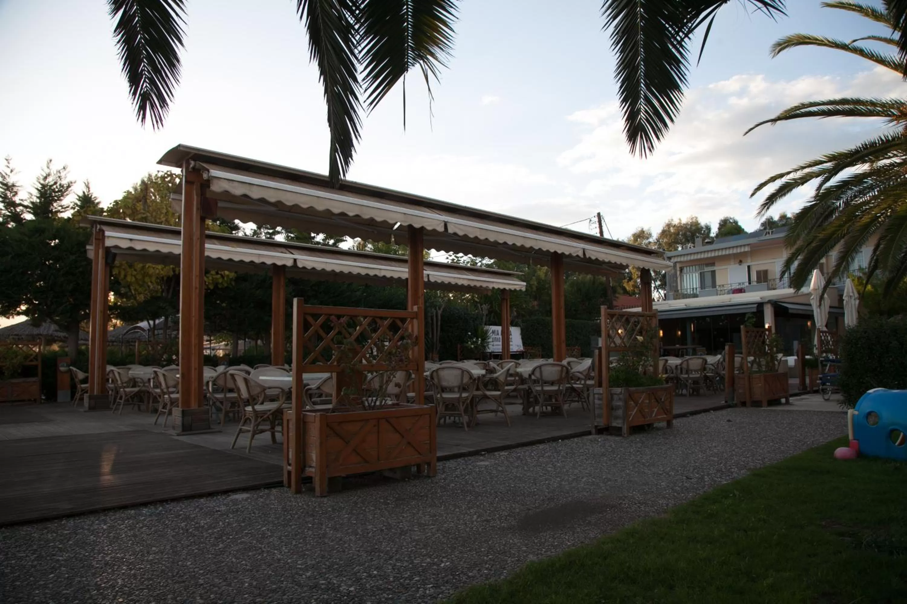 Restaurant/places to eat in Ignatia Hotel