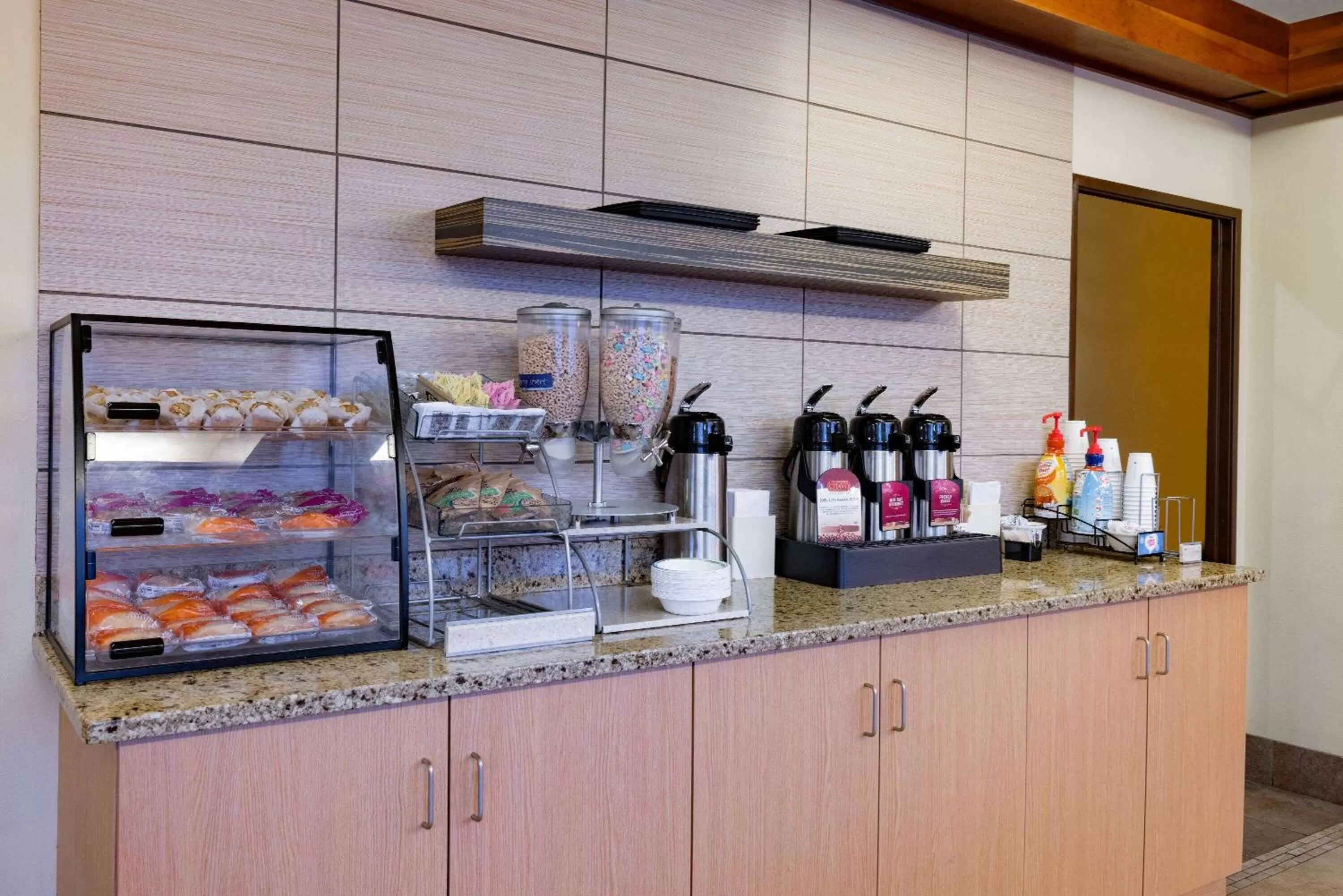 Breakfast in La Quinta by Wyndham Helena