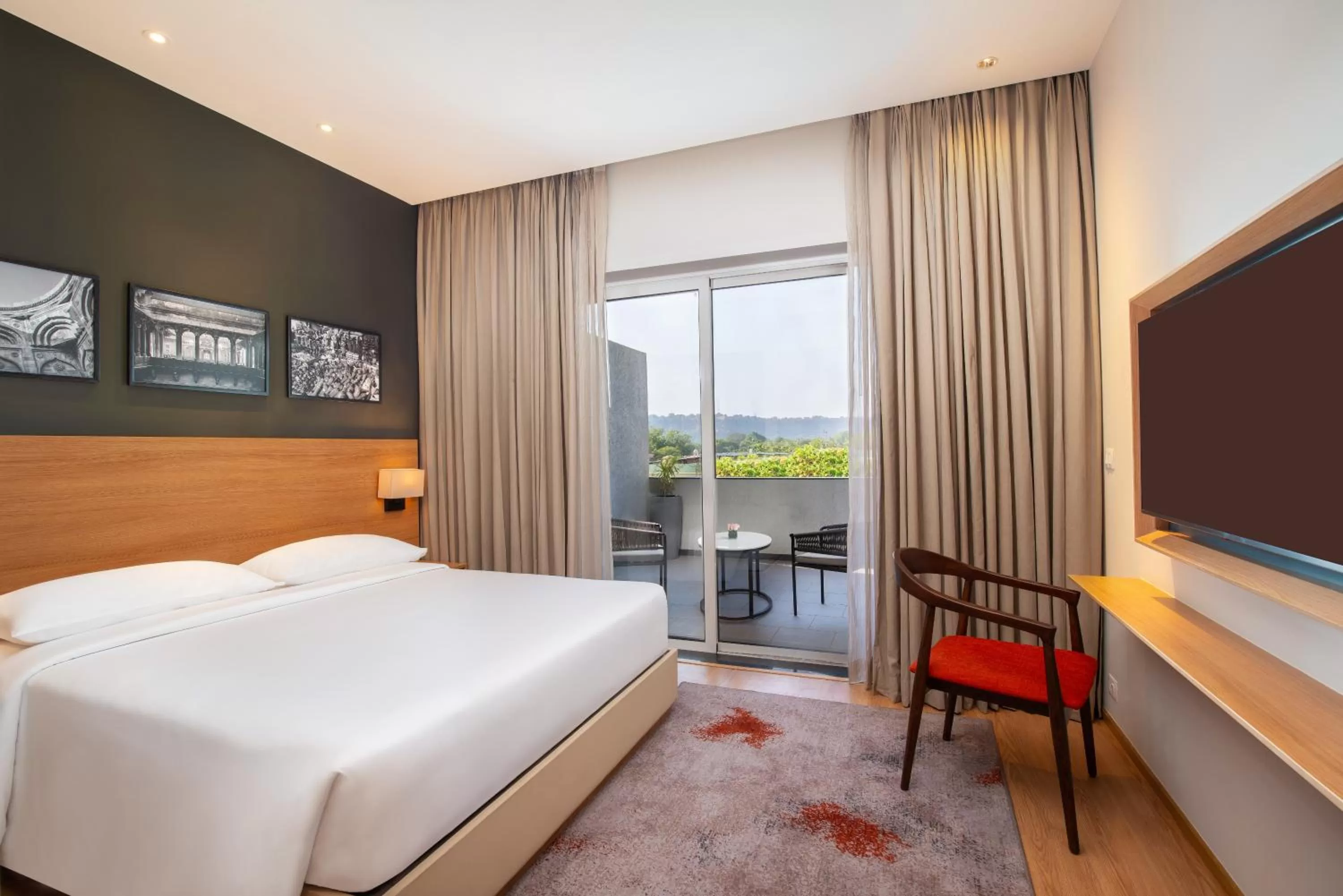 Bedroom, Bed in Park Inn by Radisson Gwalior