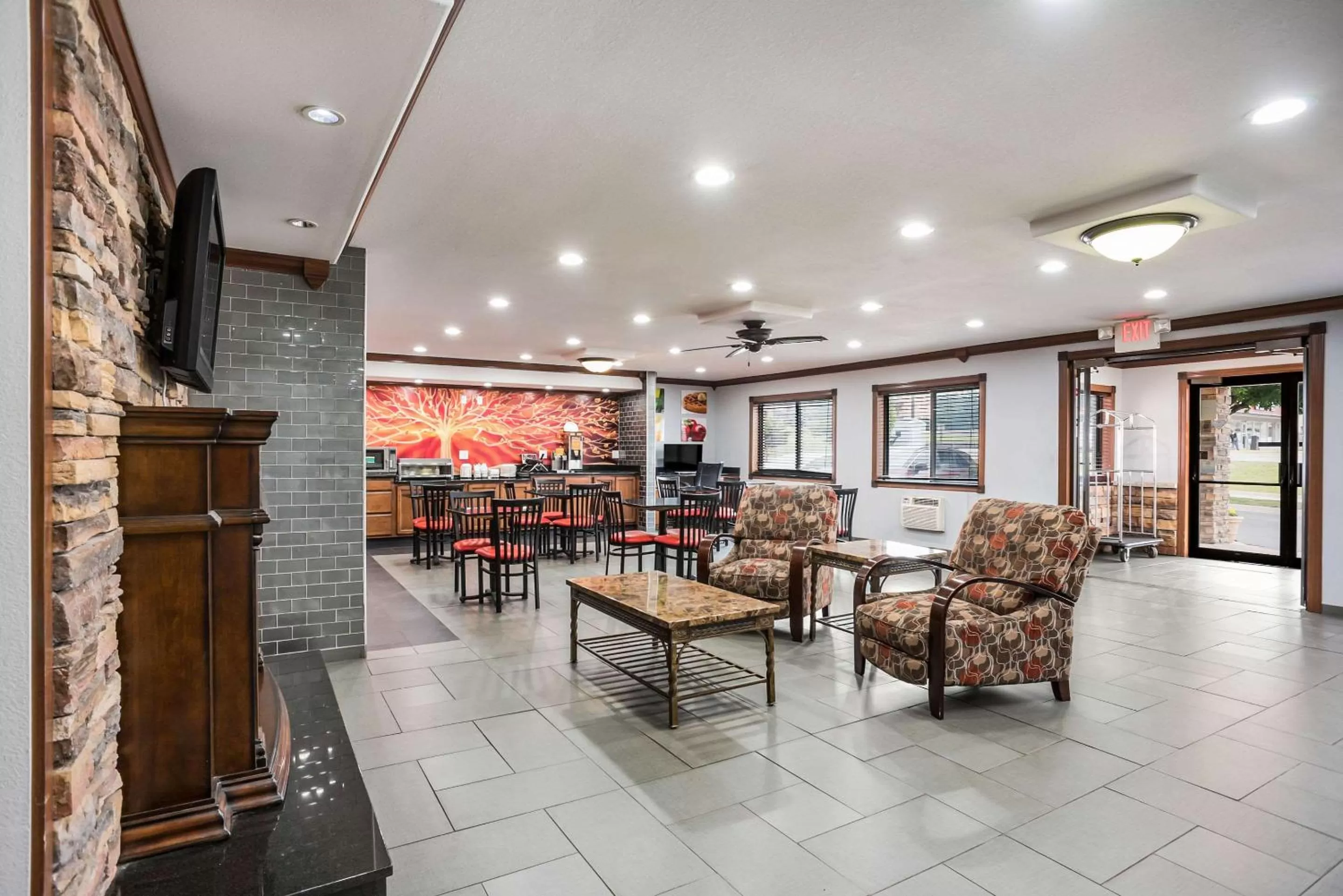 Restaurant/places to eat in Quality Inn Cedar Rapids South