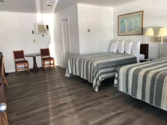 Photo of the whole room, Bed in Swell Motel