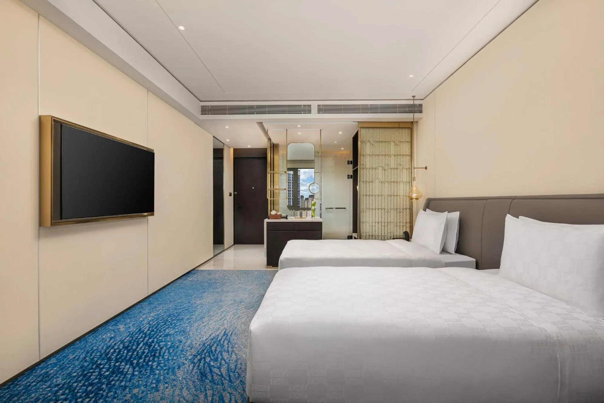 Bed in HUALUXE Shanghai Changfeng Park by IHG