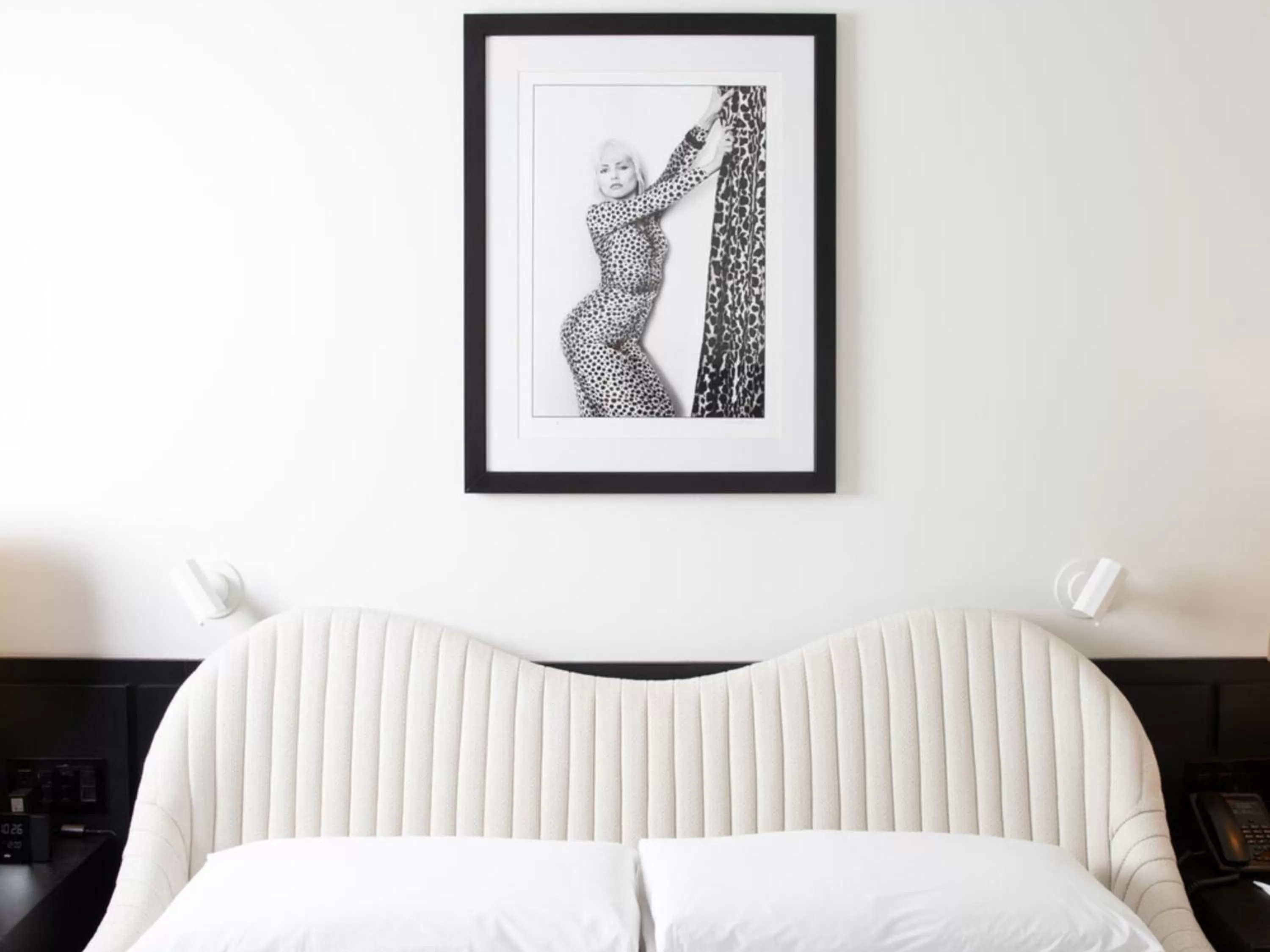 Bedroom, Bed in Virgin Hotels Dallas