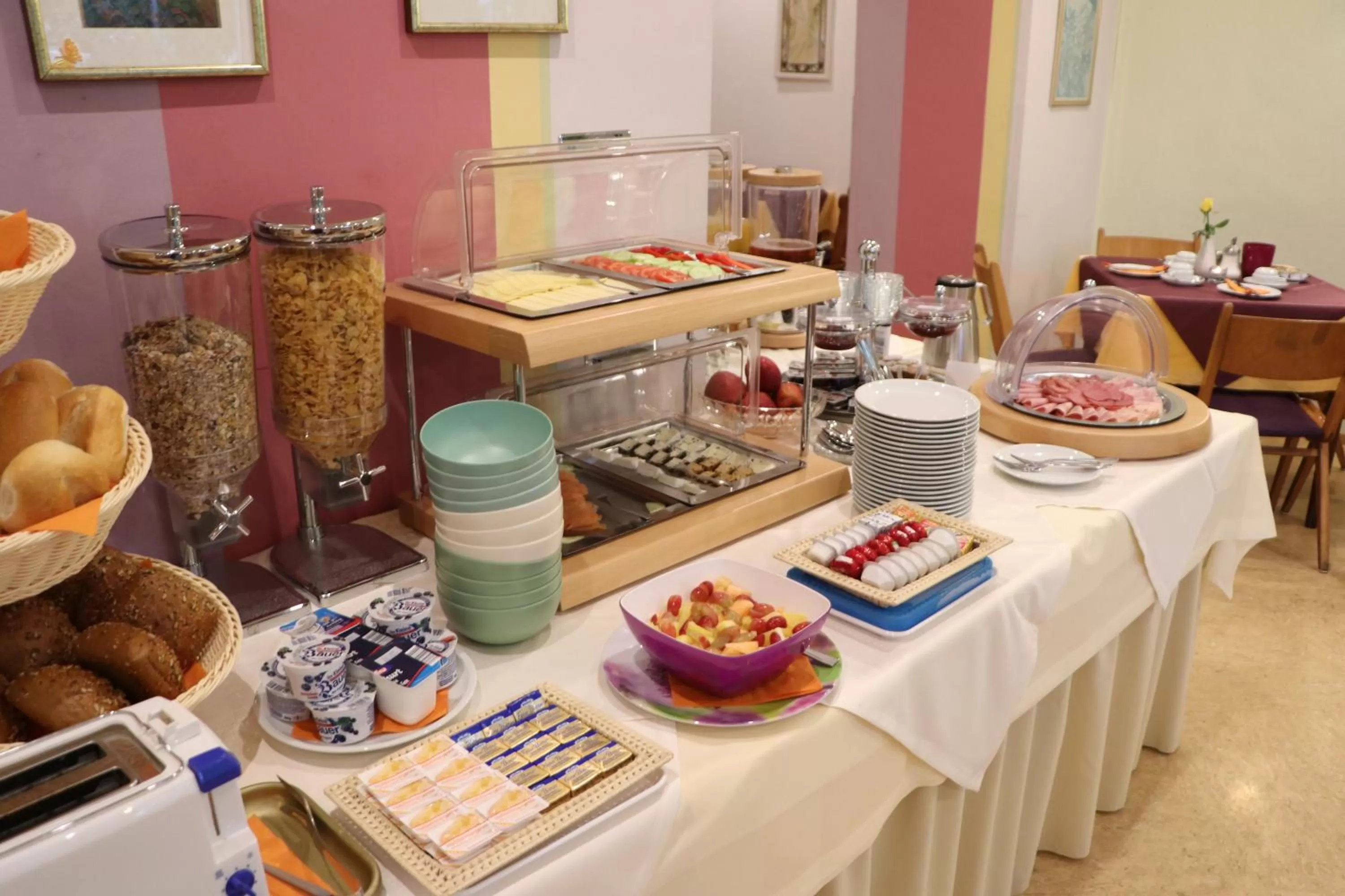 Buffet breakfast in Hotel Regina