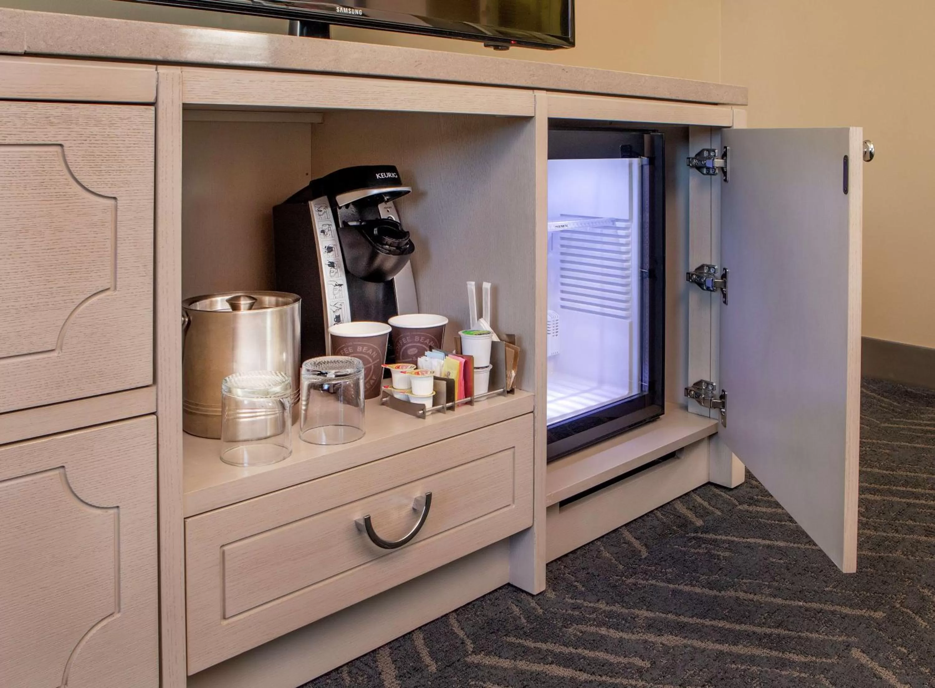 Bedroom in DoubleTree by Hilton Hotel Nashville Downtown