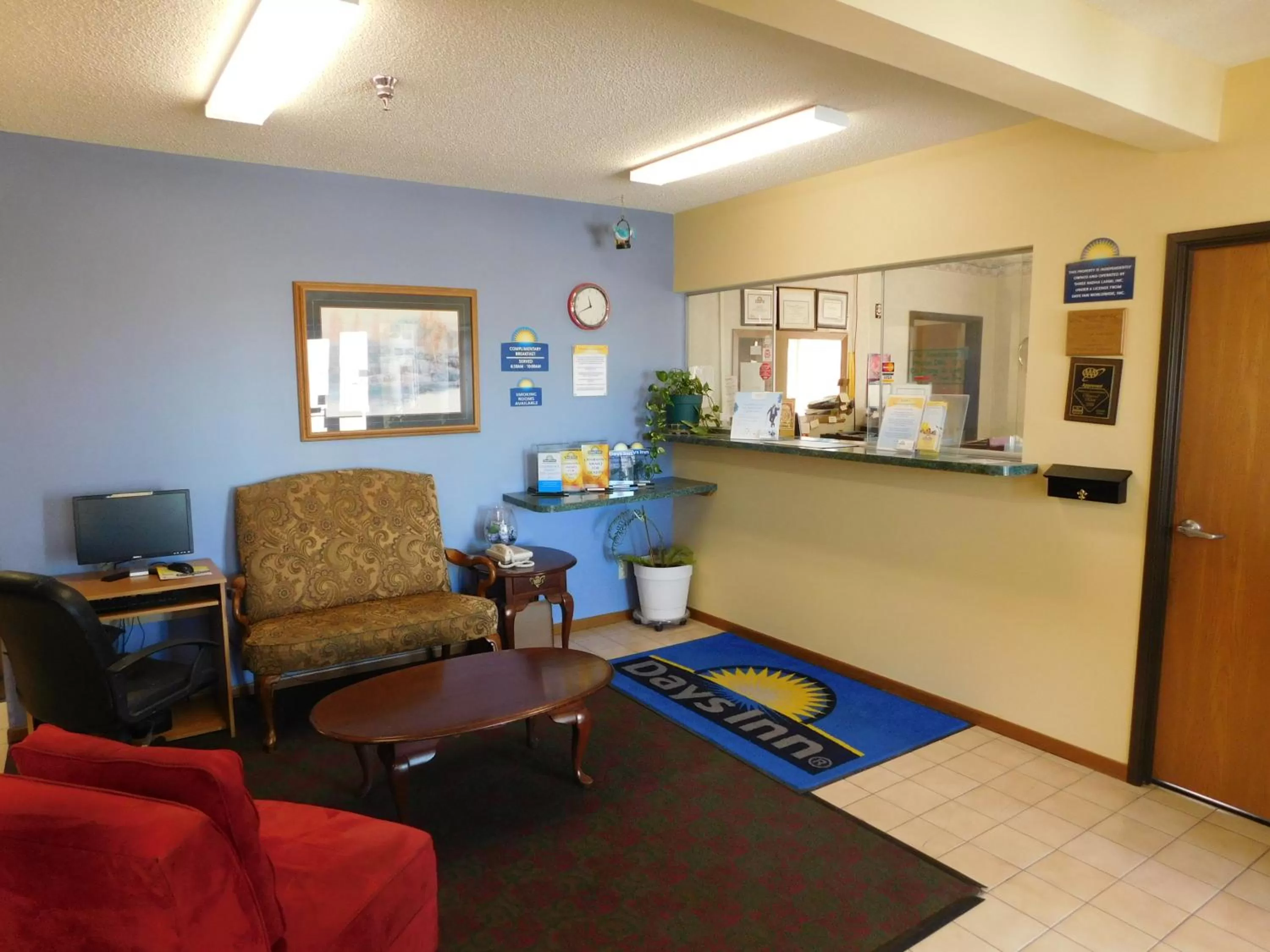 Lobby or reception in Days Inn by Wyndham Lexington NE