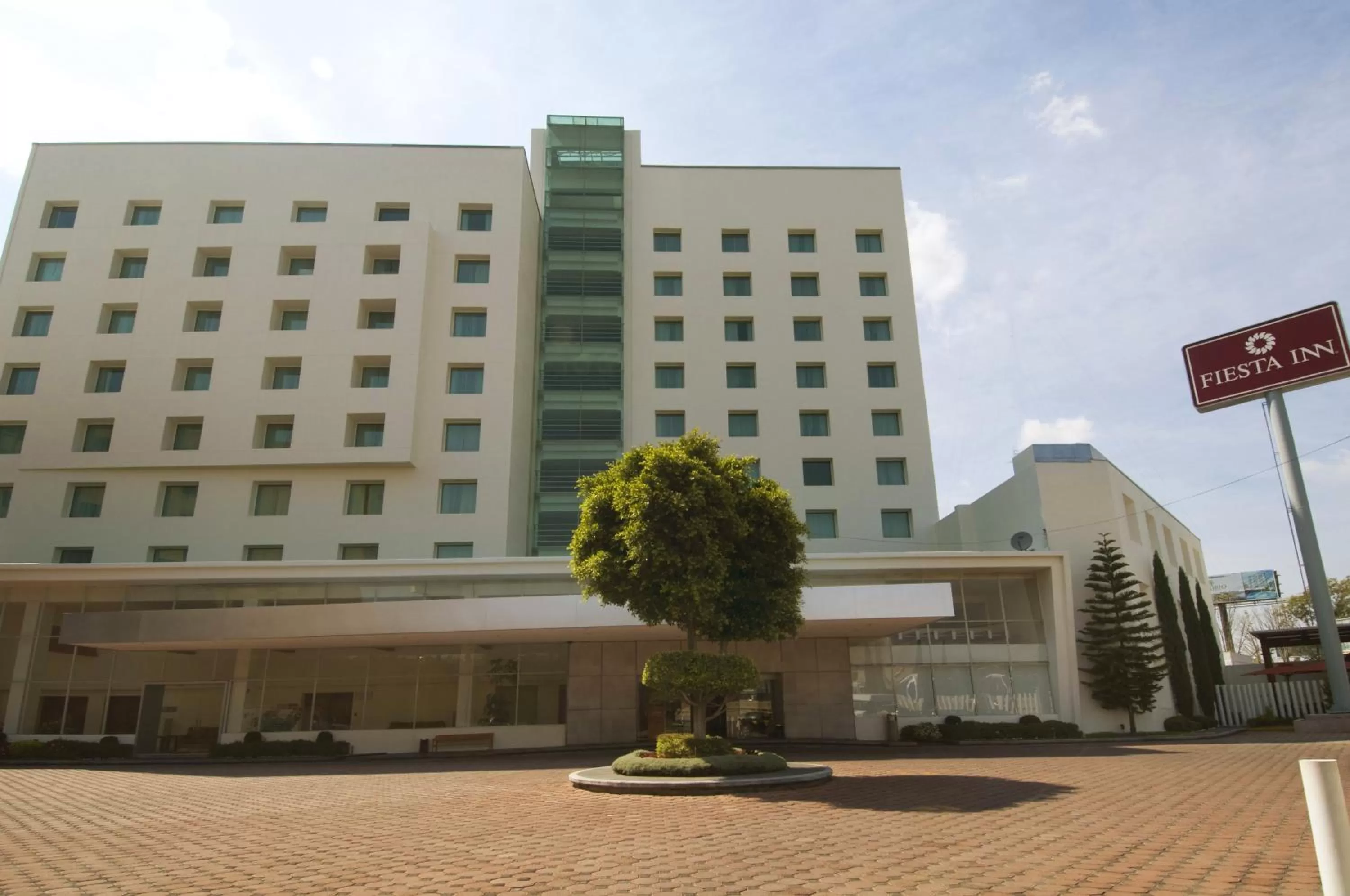 Property building in Fiesta Inn Express Puebla Finsa