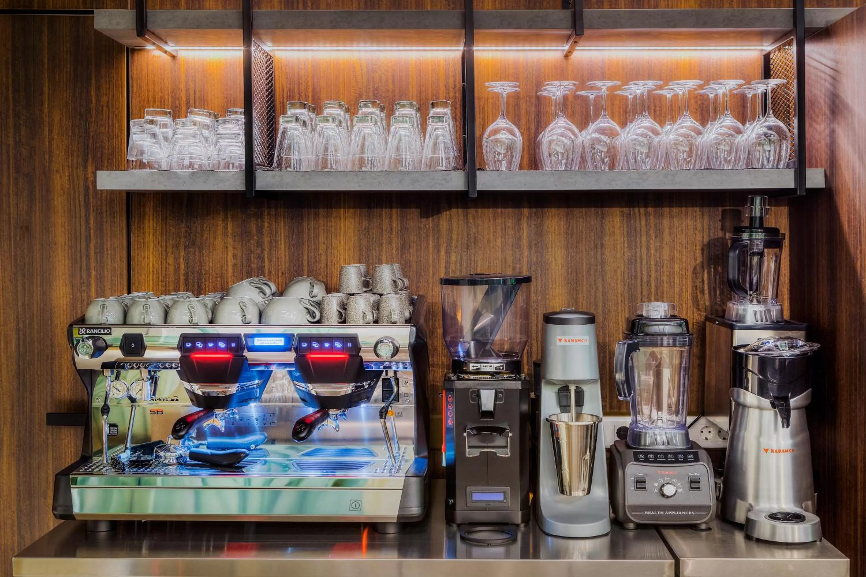 Lounge or bar in Ivis 4 Boutique Hotel