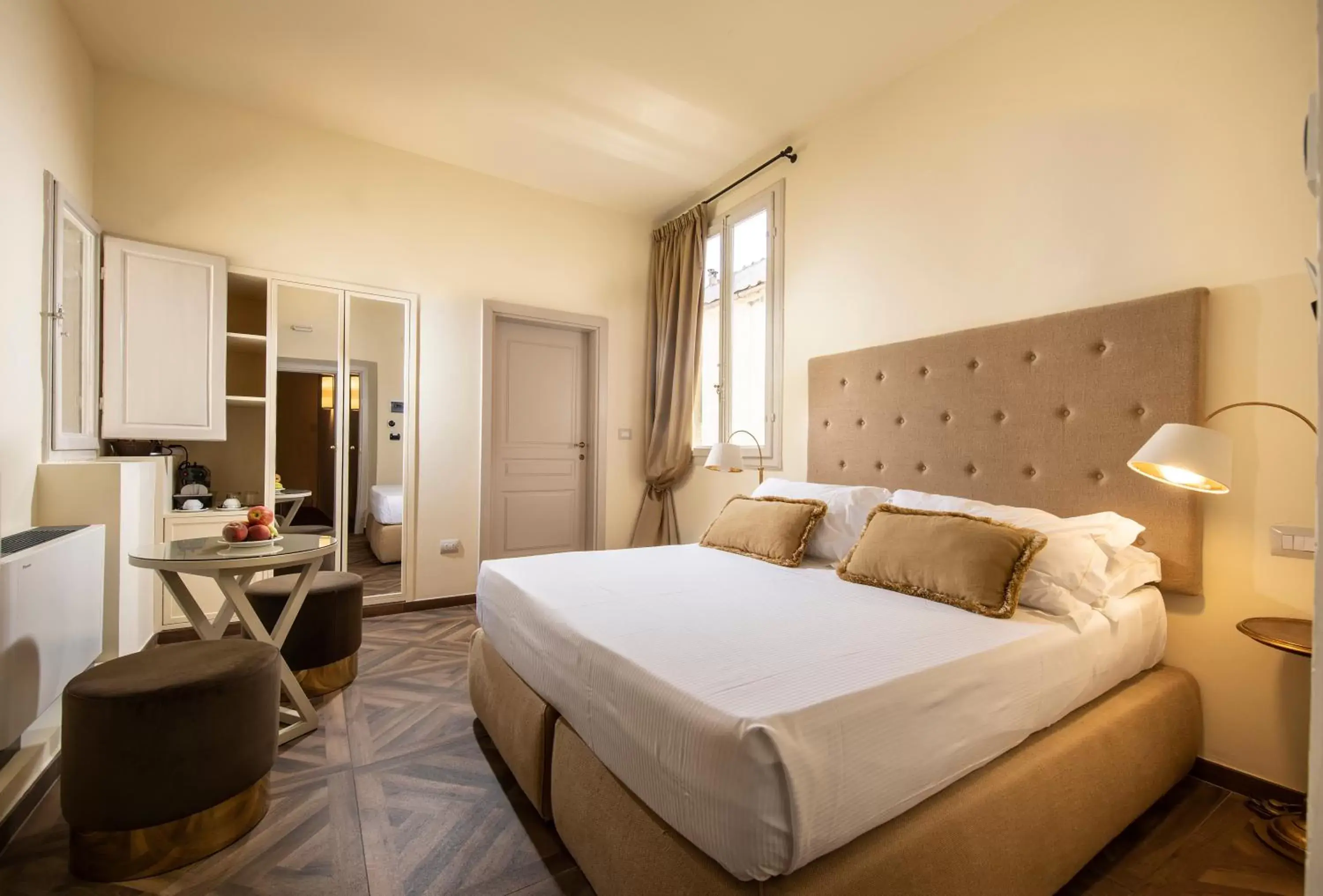 Small Double or Twin Room in Palazzo Martellini Residenza d'epoca Small Double or Twin Room in Palazzo Martellini Residenza d'epoca